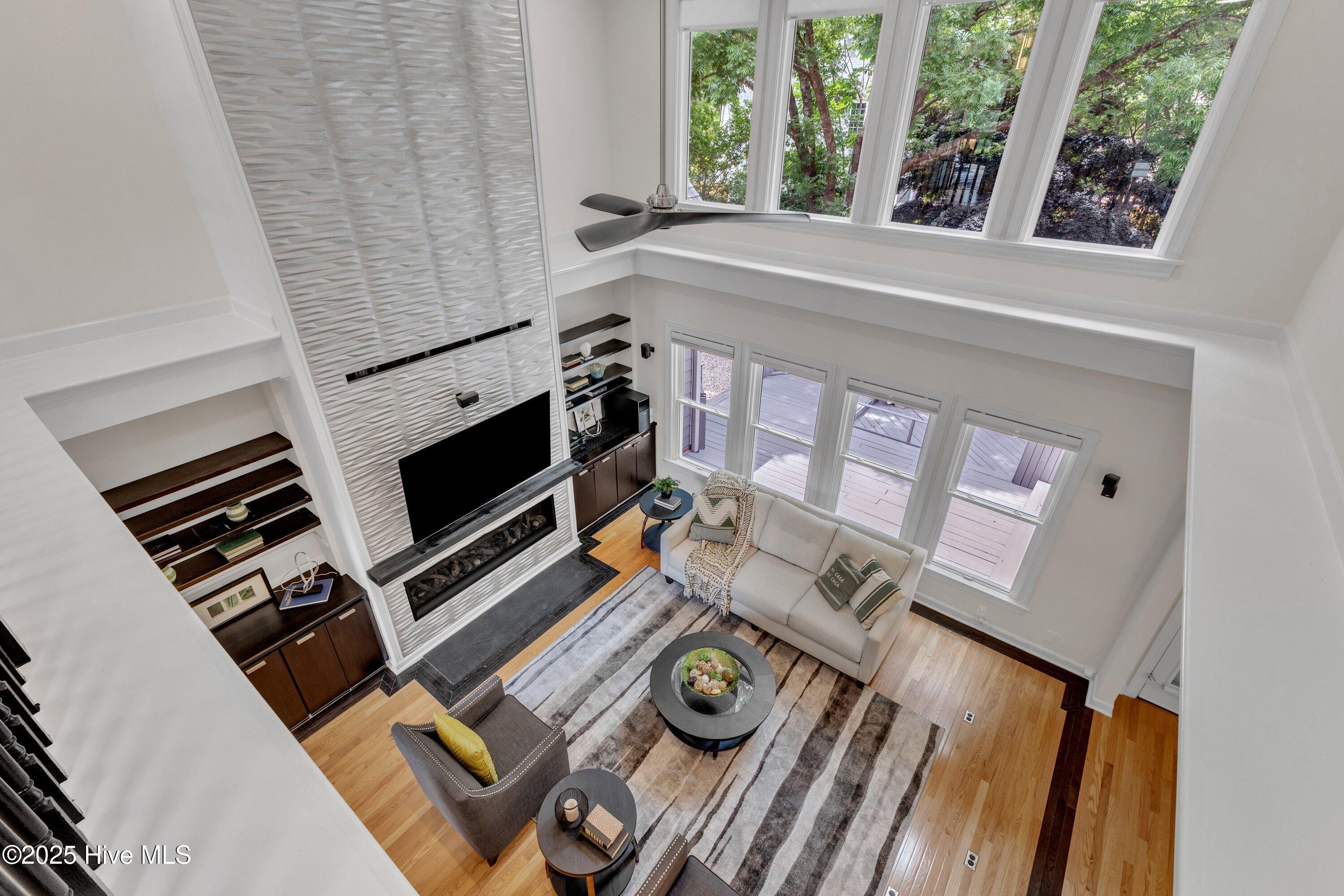 100513840 | Photo 30