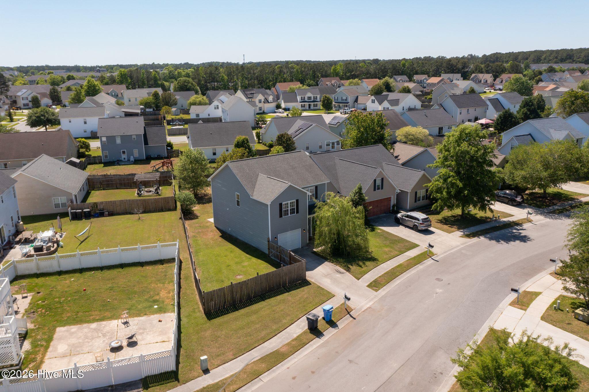 100569961 | Photo 47