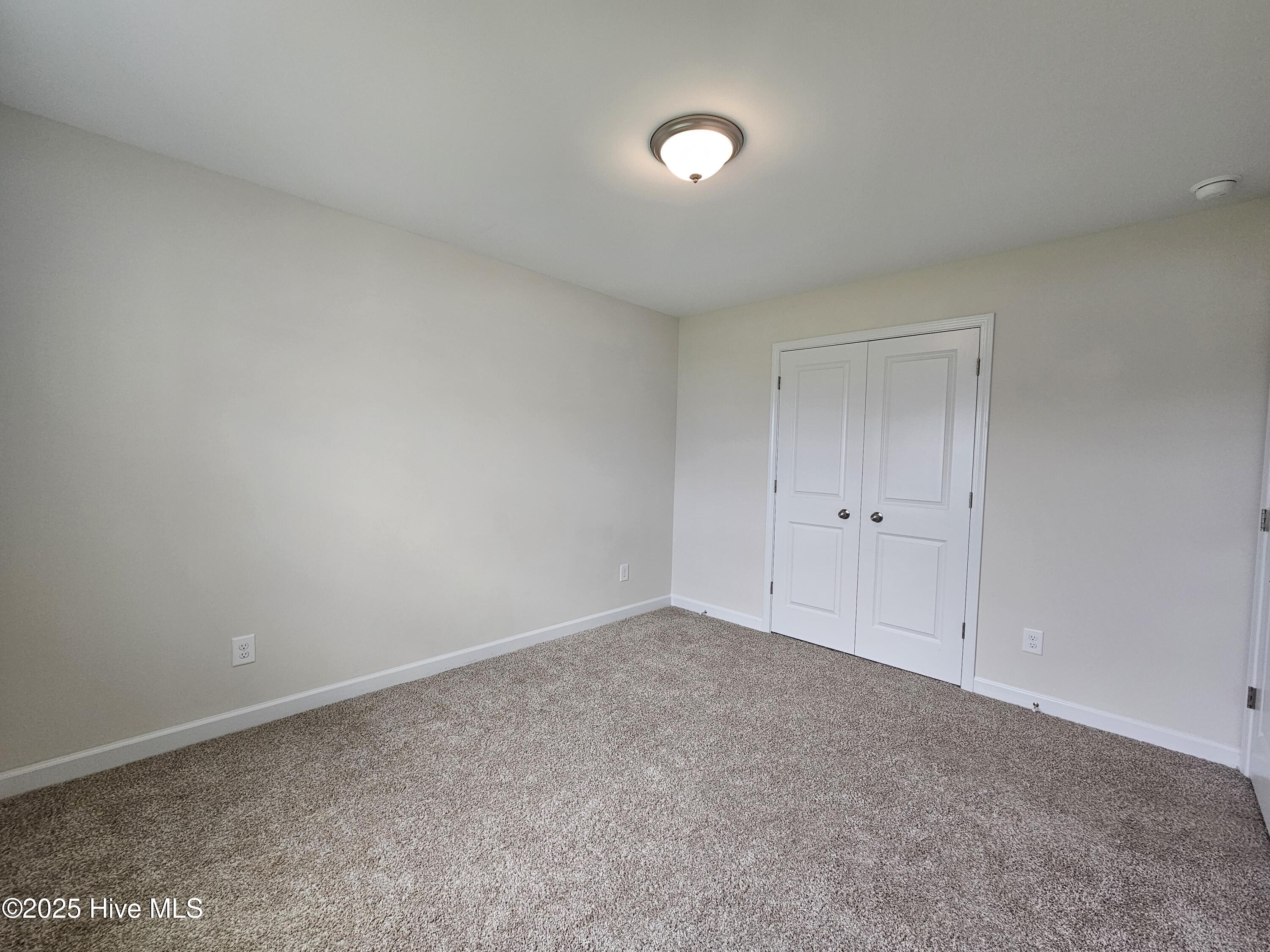 100526822 | Photo 18