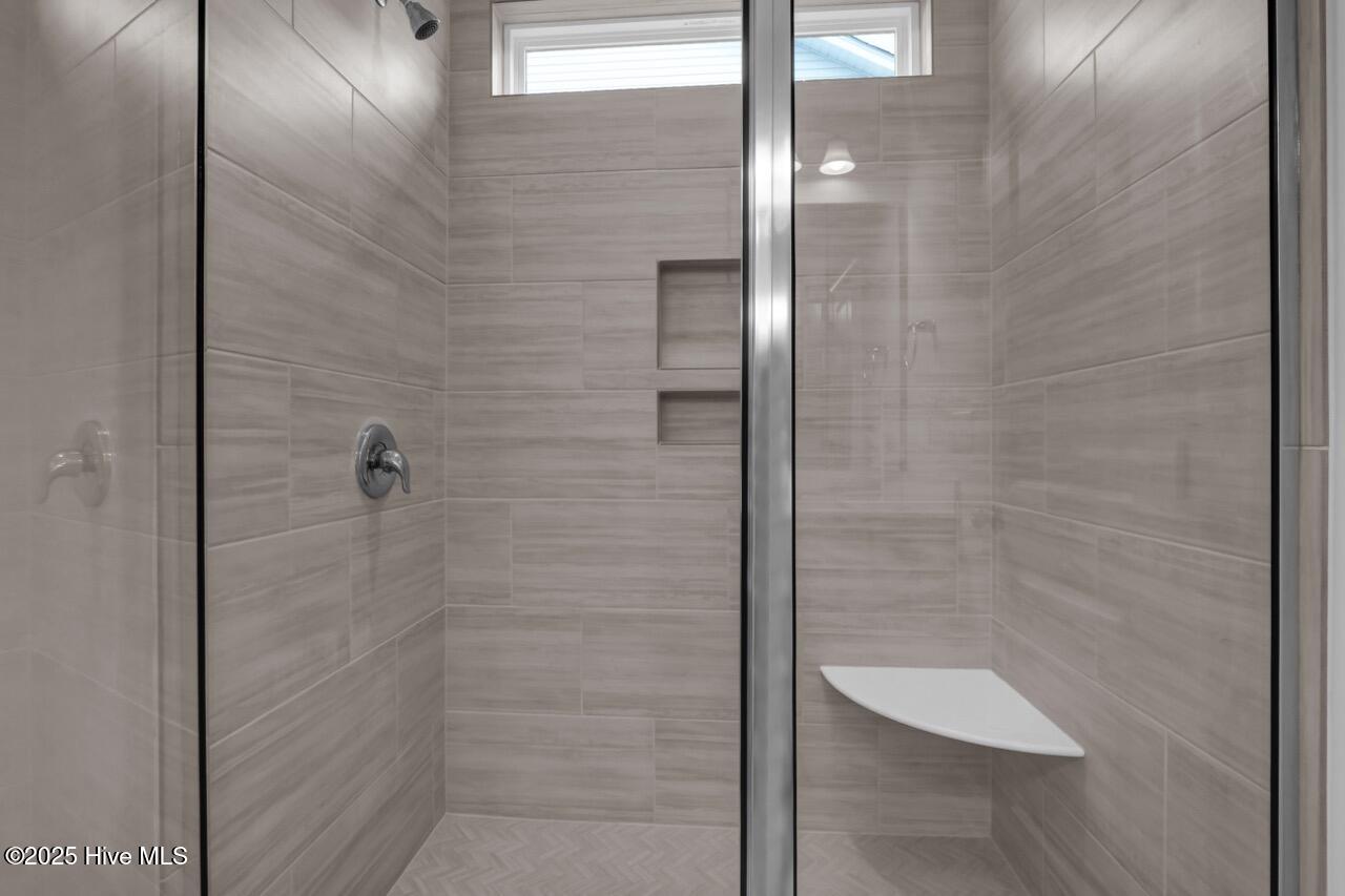 100543344 | Photo 16