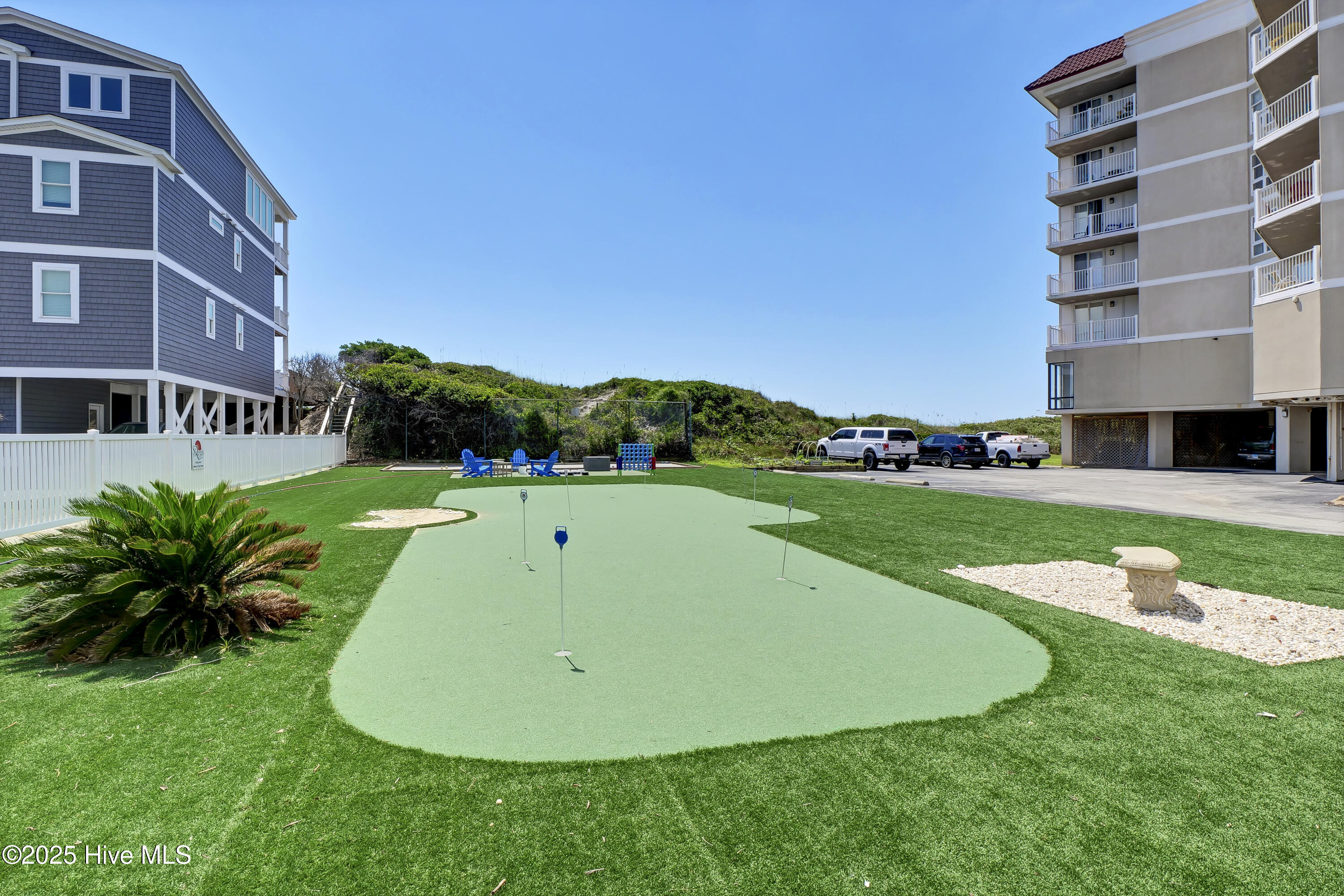 100517614 | Photo 43