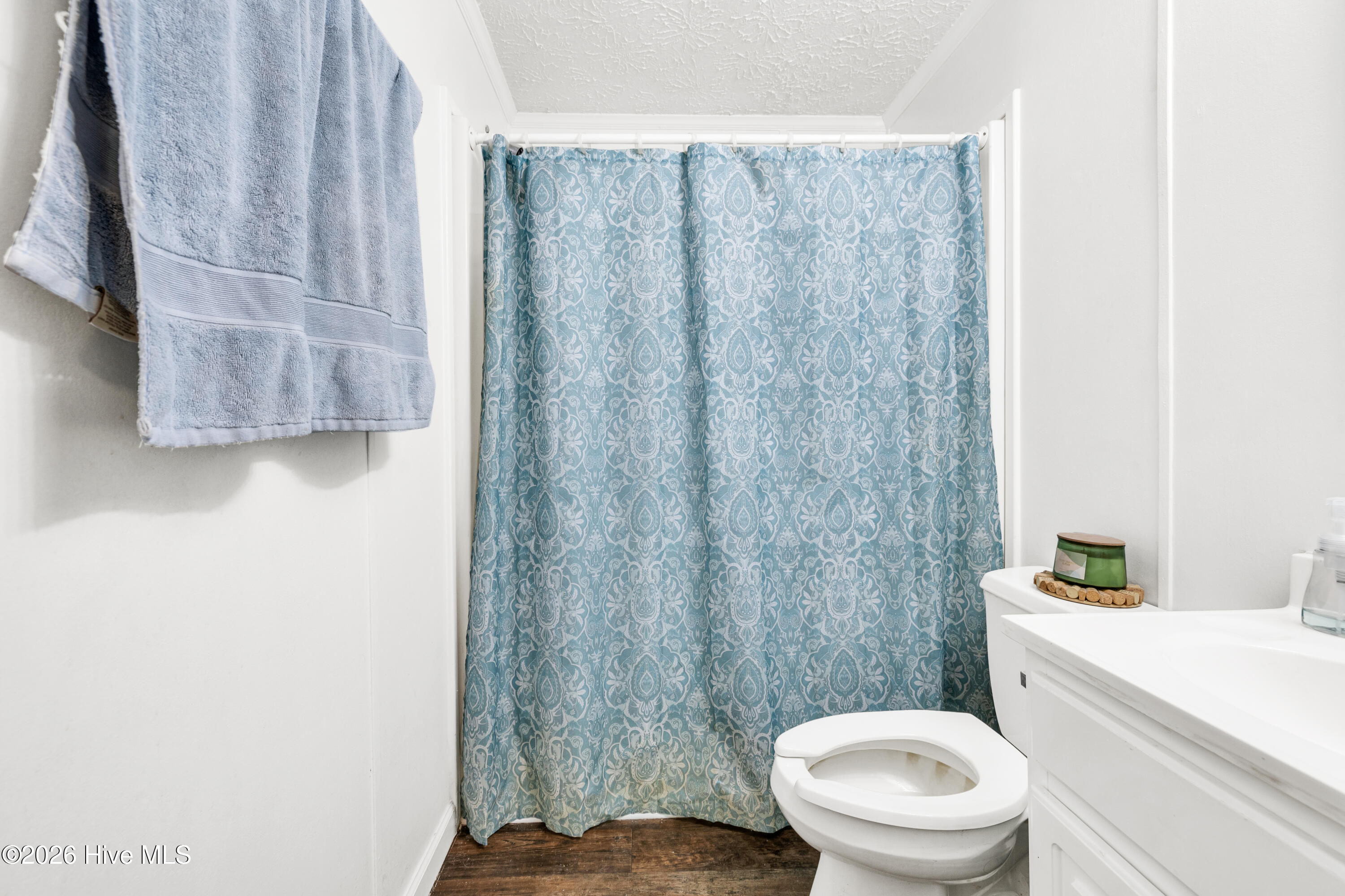 100550836 | Photo 24