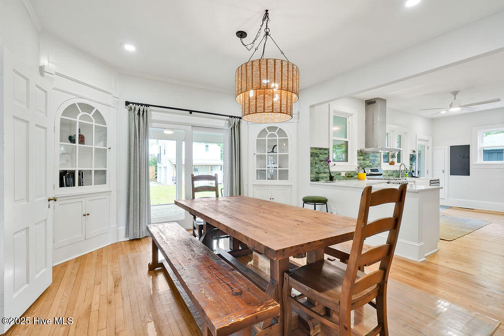 100528025 | Photo 16