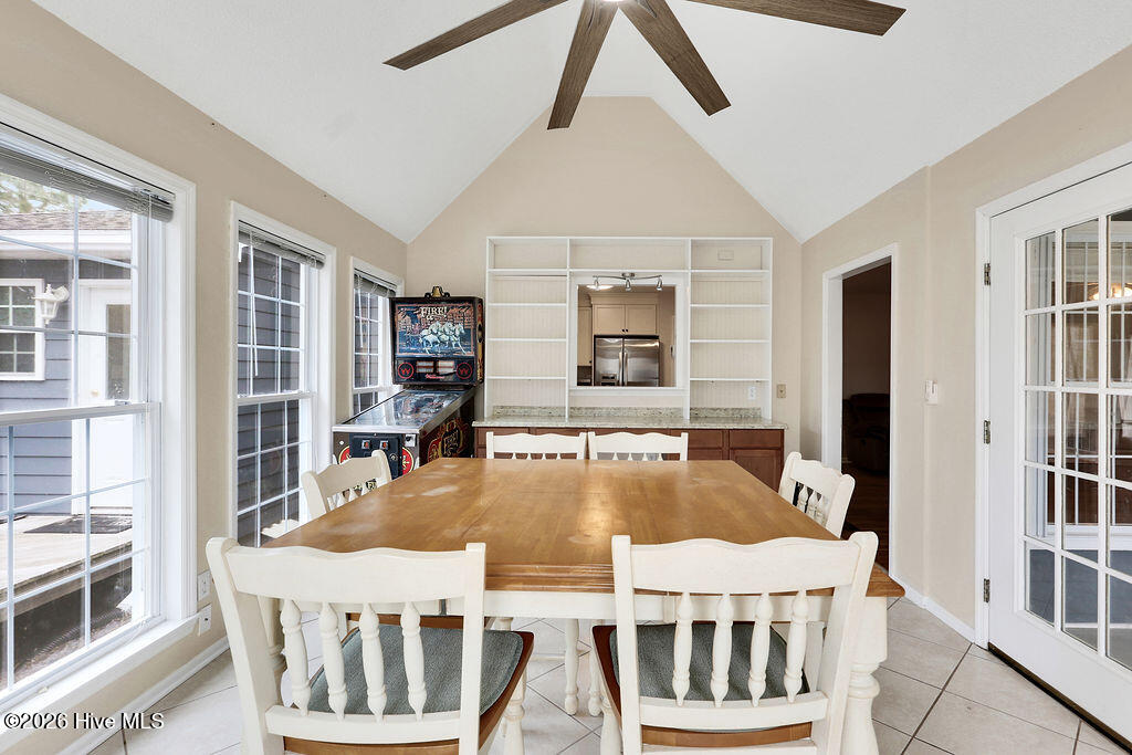 100551760 | Photo 26