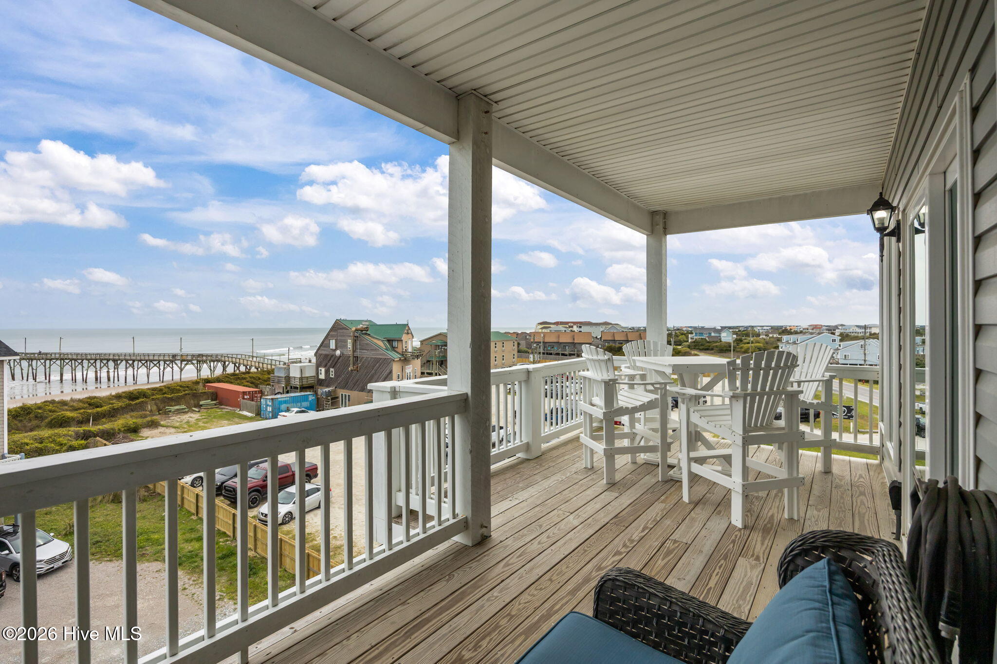 100565751 | Photo 56