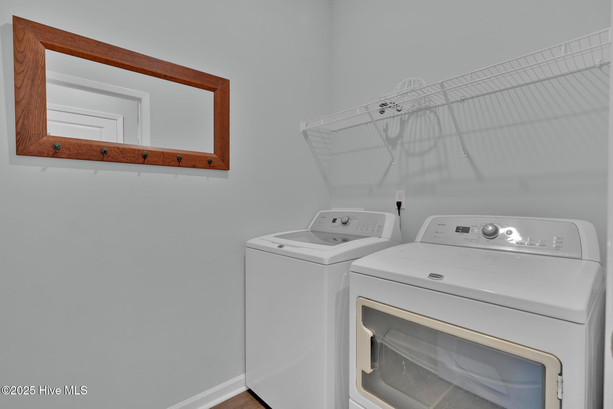 100542071 | Photo 23