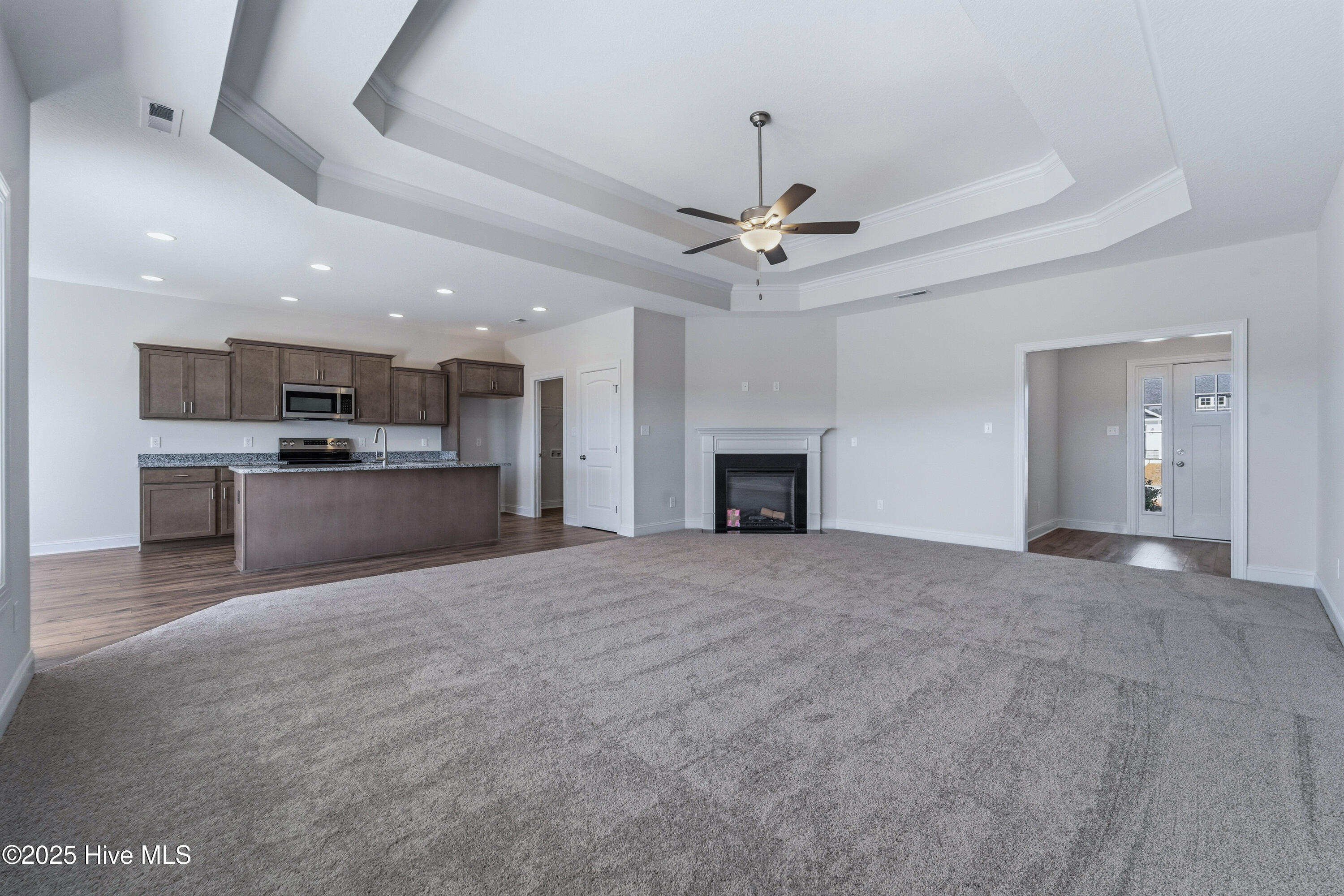 100514766 | Photo 15