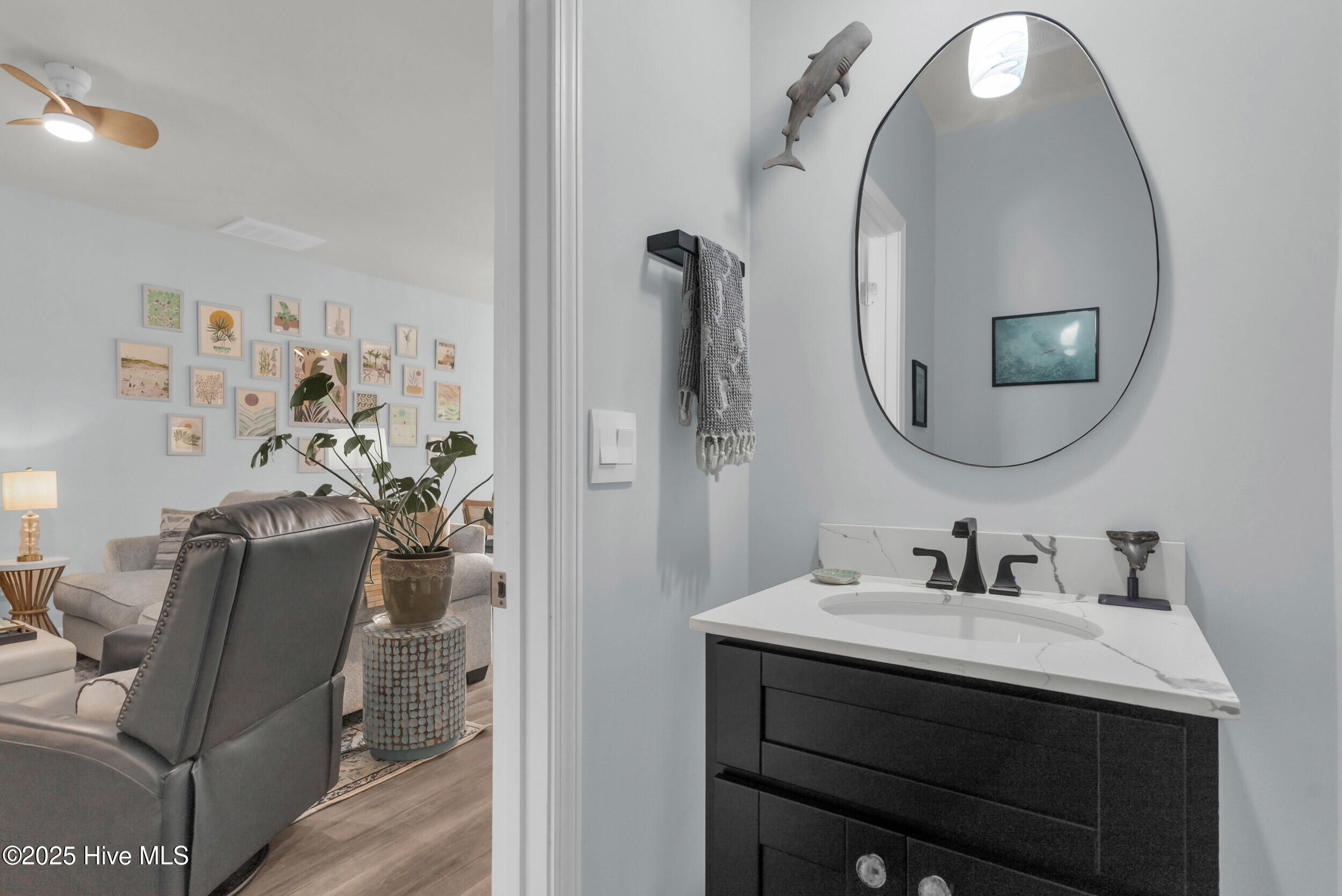 100544145 | Photo 15