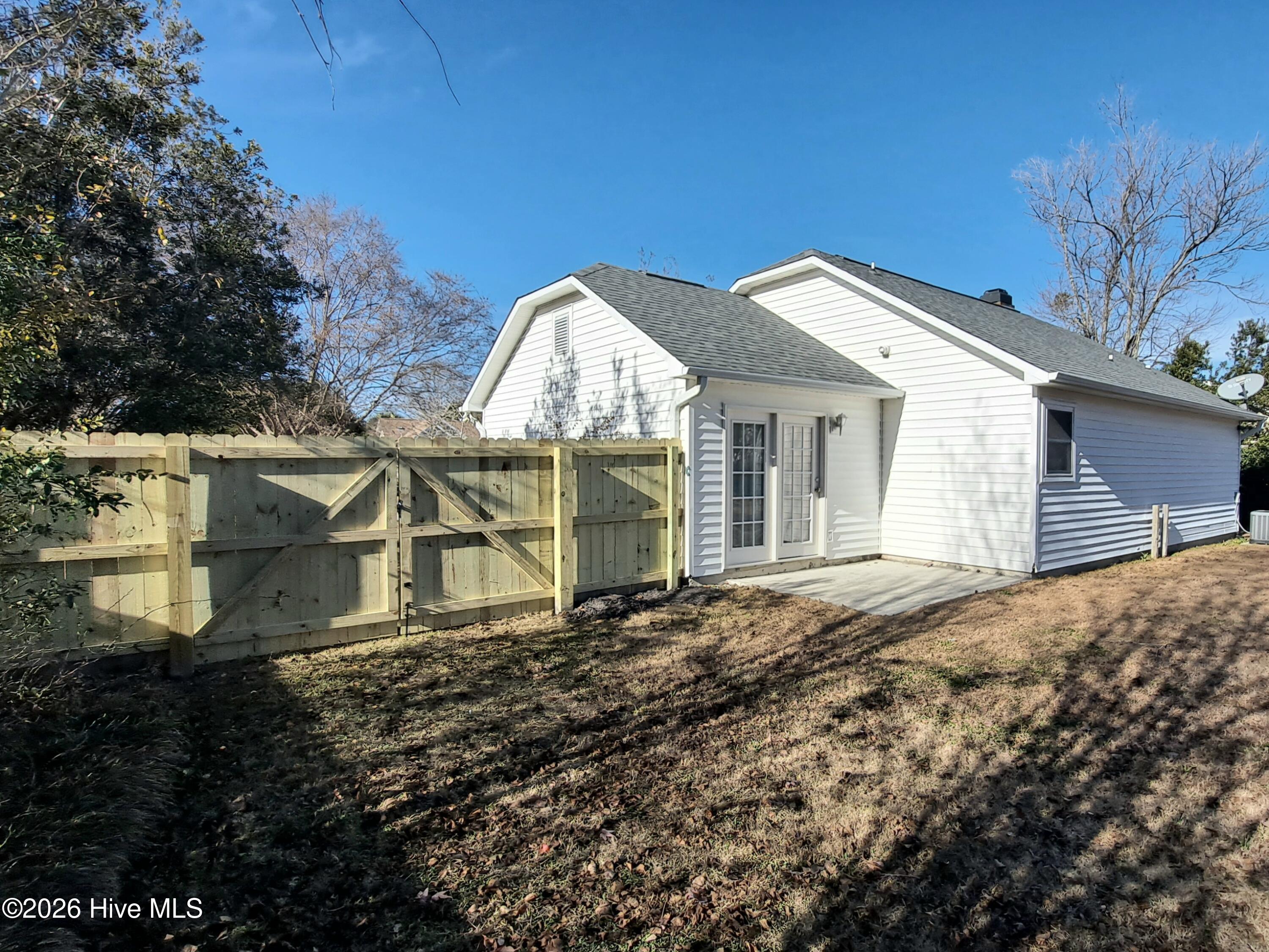 100533929 | Photo 16