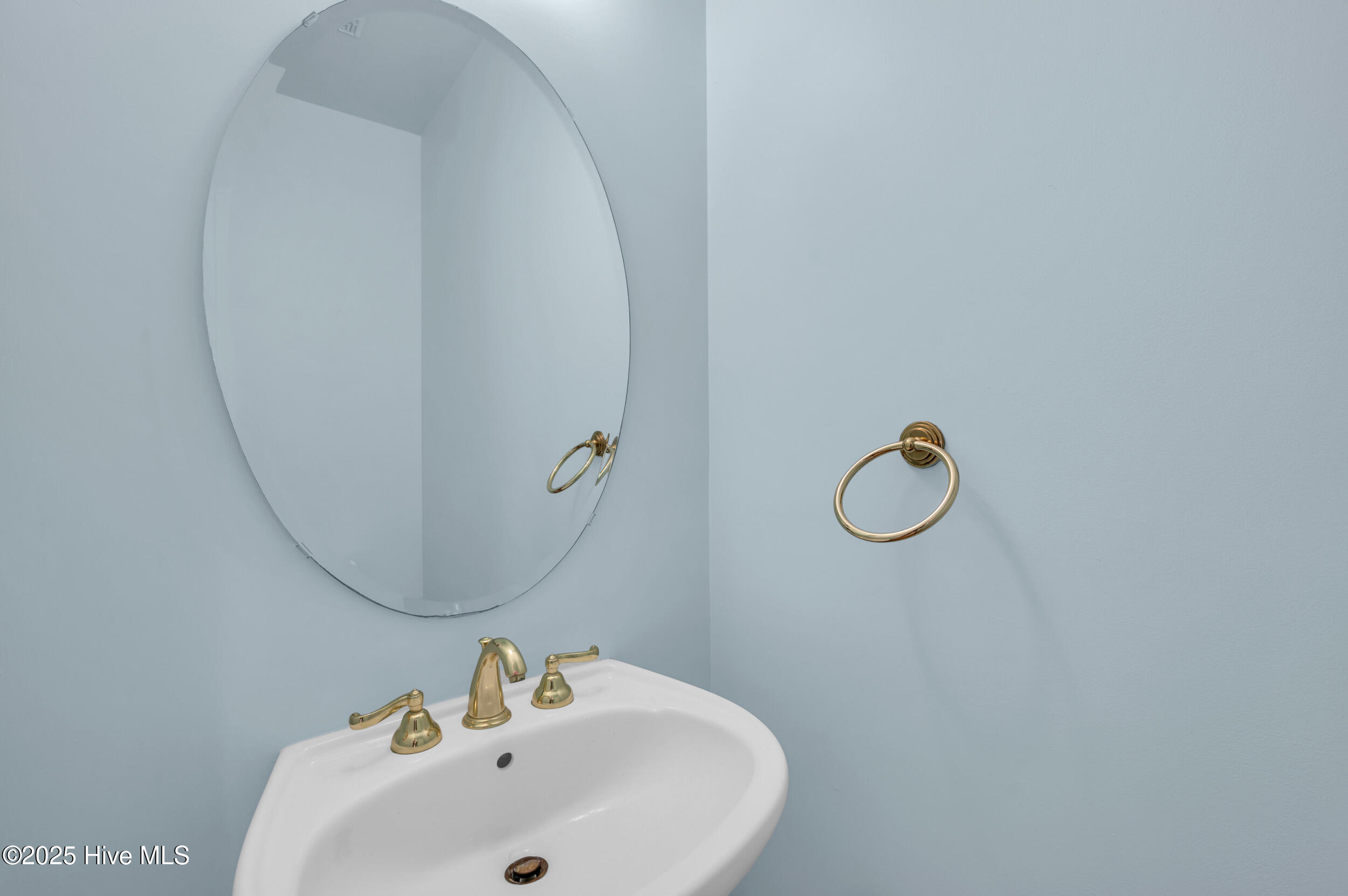 100542243 | Photo 29