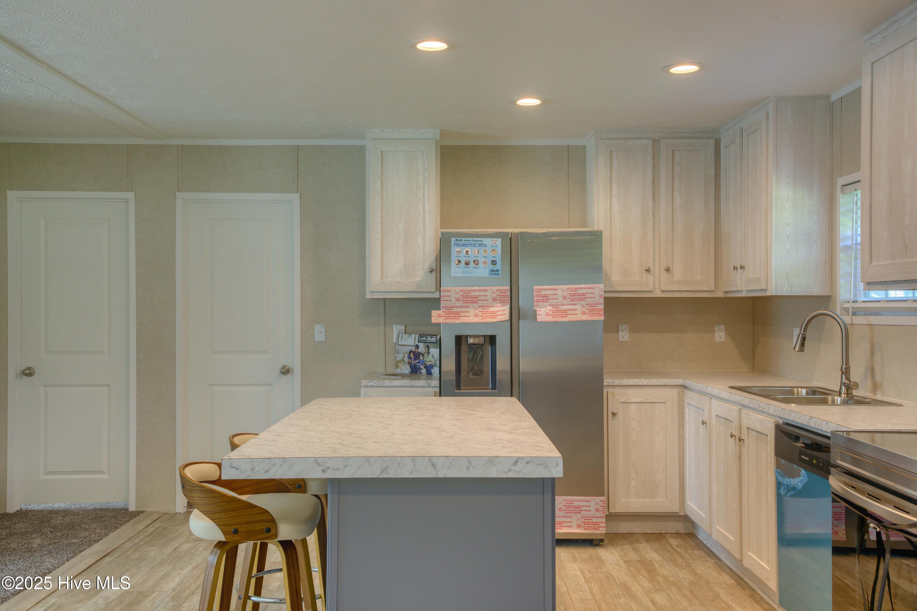 100528451 | Photo 15