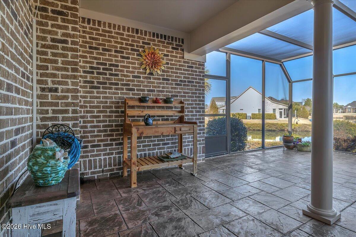 100553917 | Photo 60