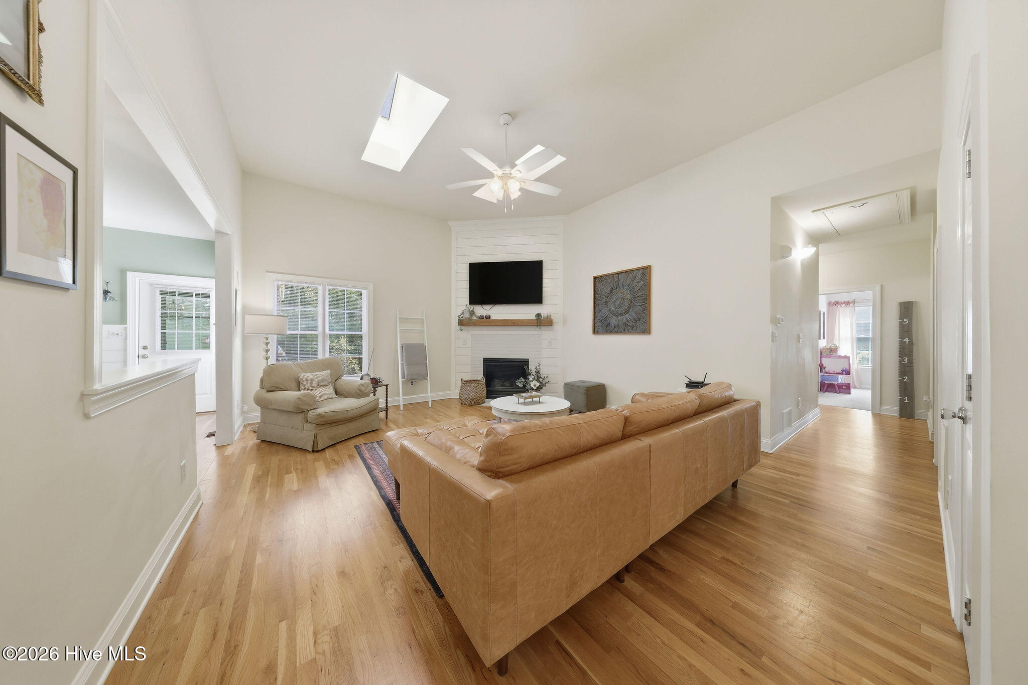 100565672 | Photo 10