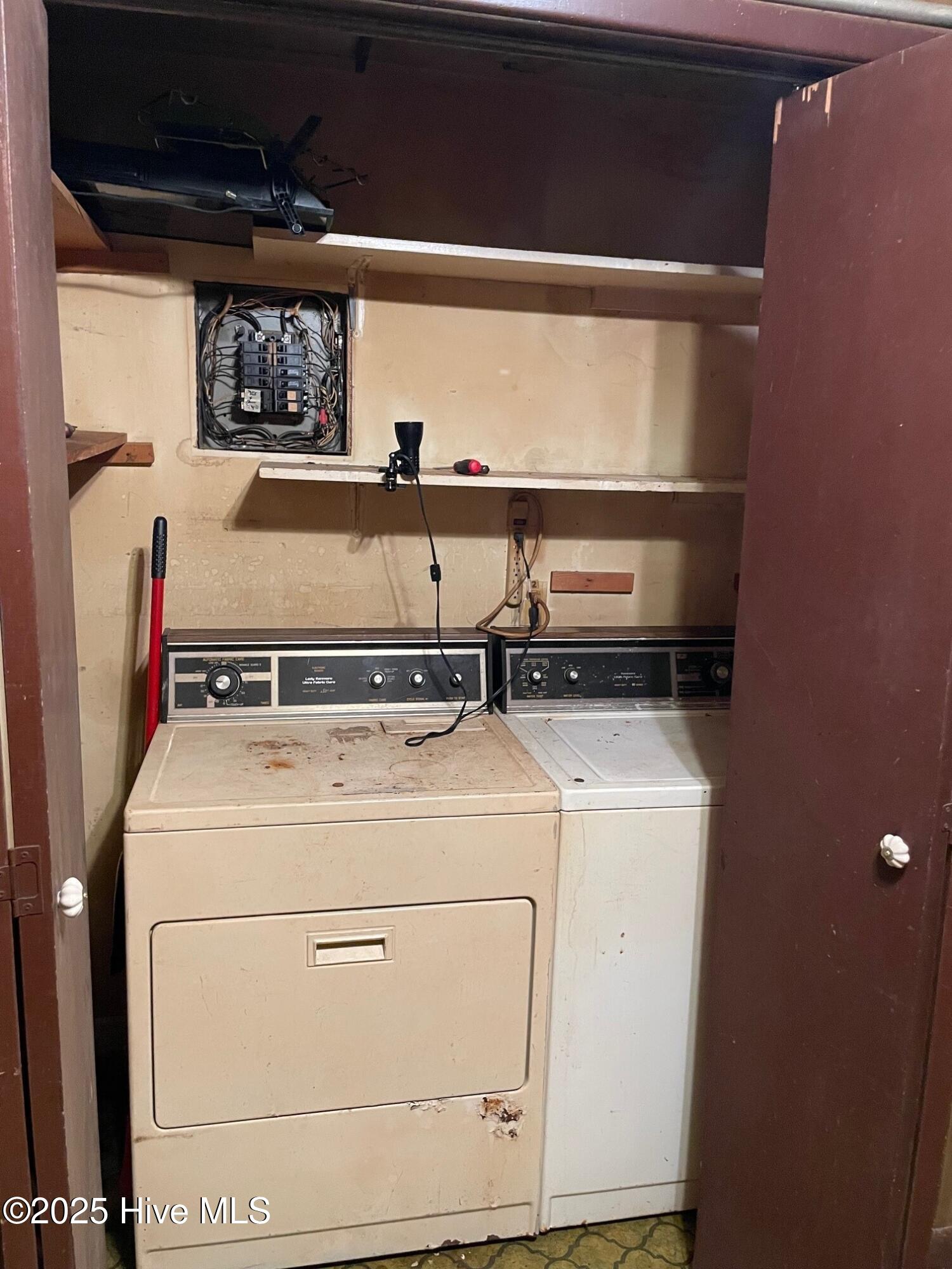 134 Channel Haven Drive S, Wilmington, NC 28409 – photo 12: Washer - Dryer Closet