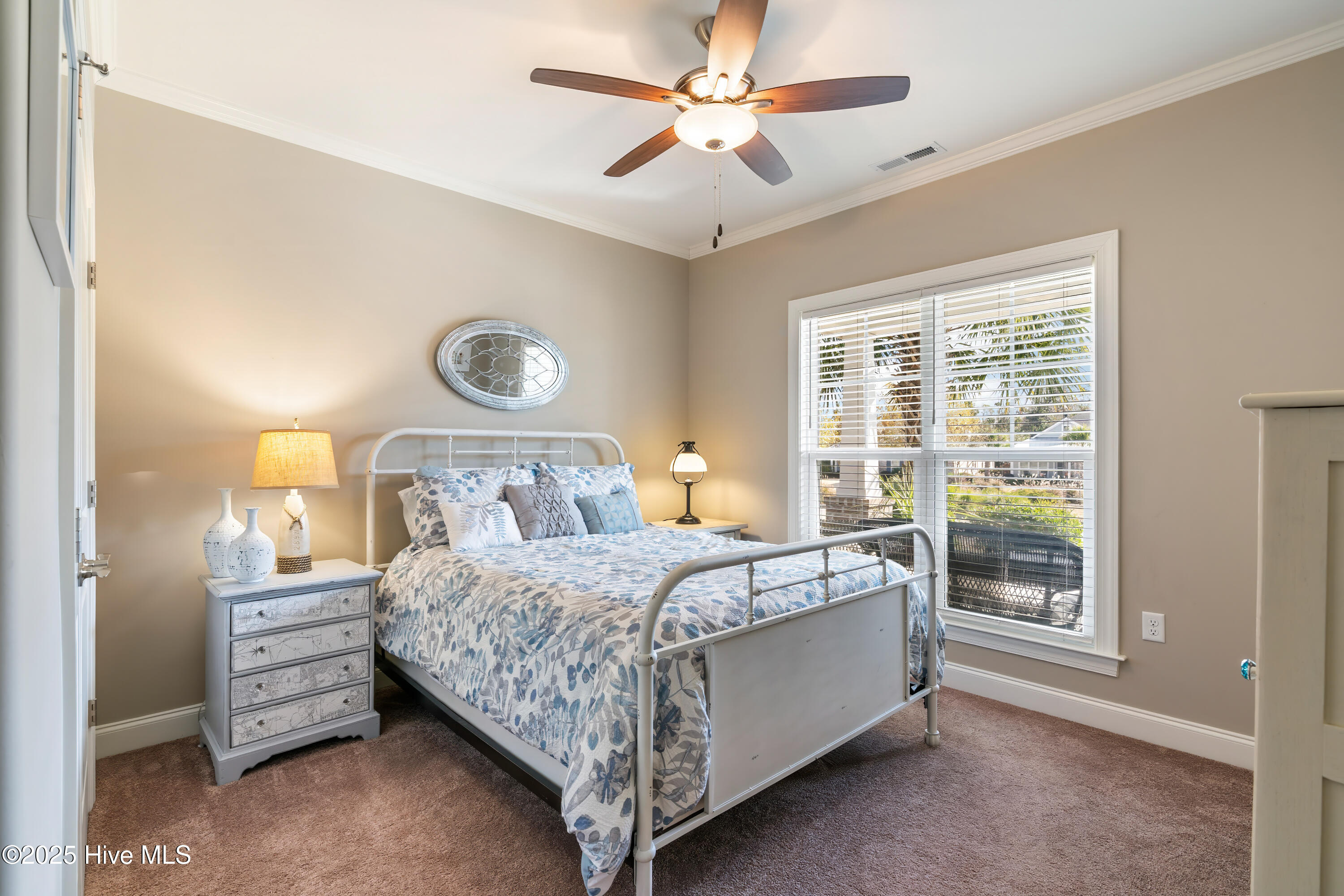 100542604 | Photo 12