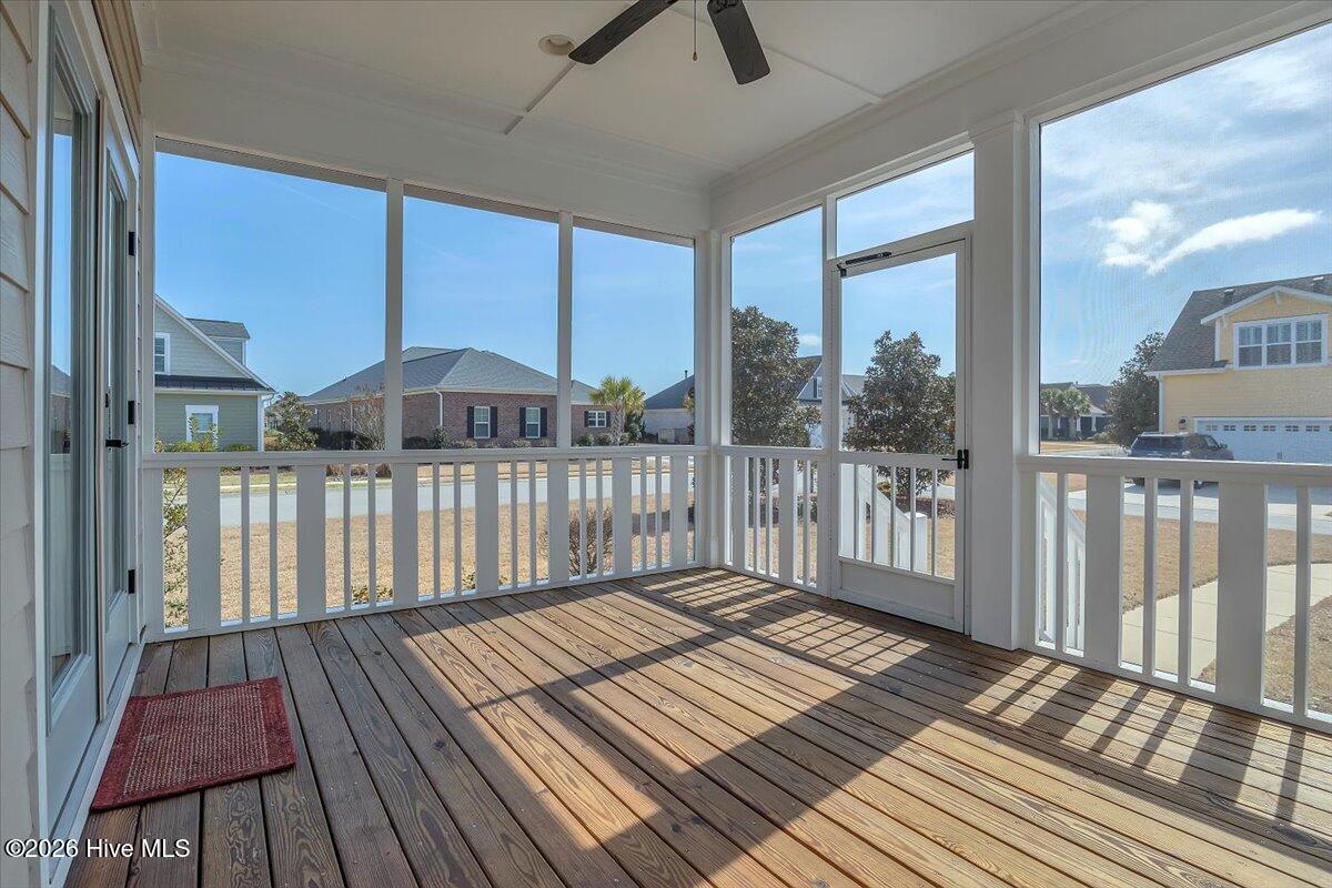 100558839 | Photo 57