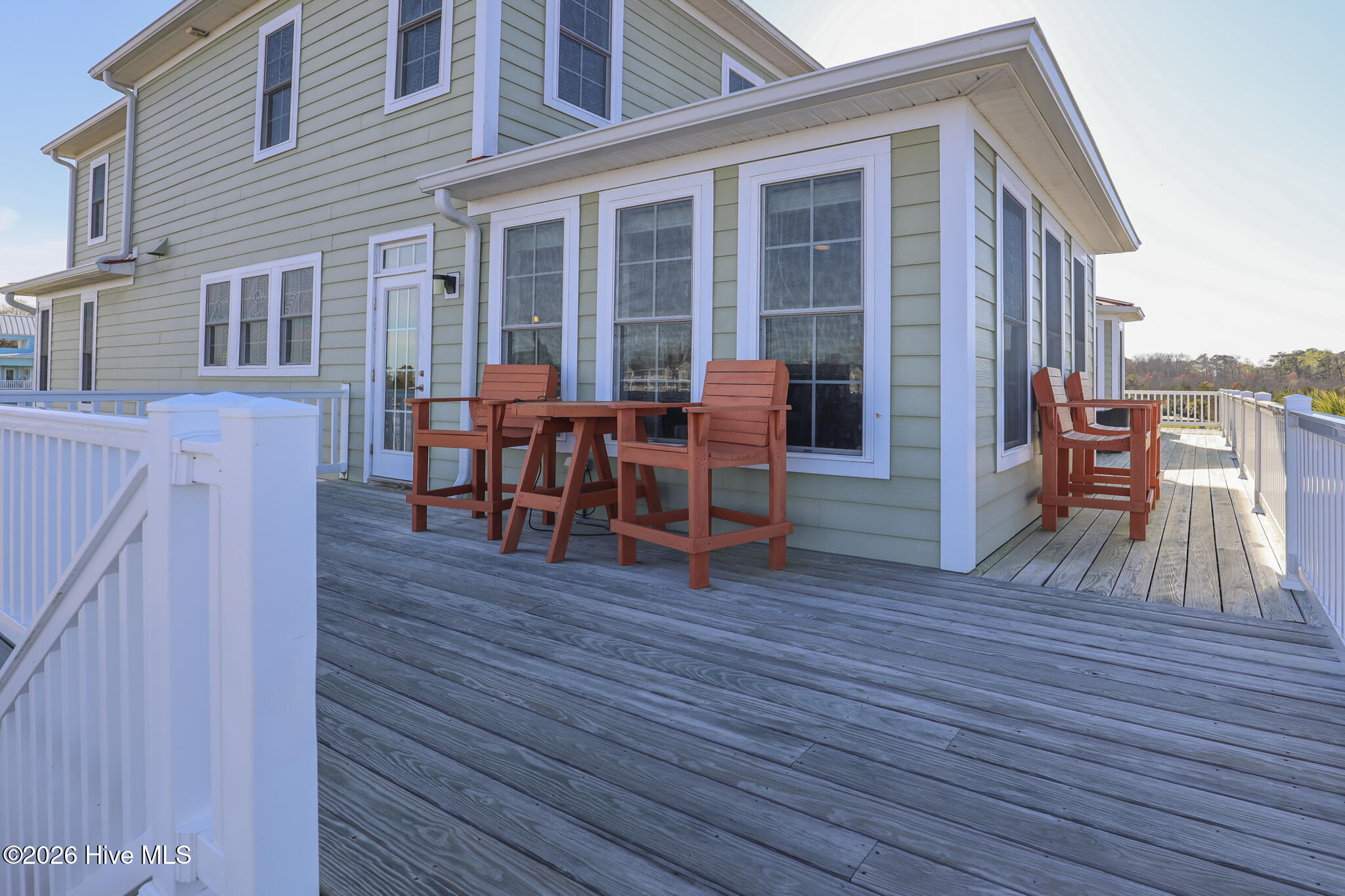 100564297 | Photo 31