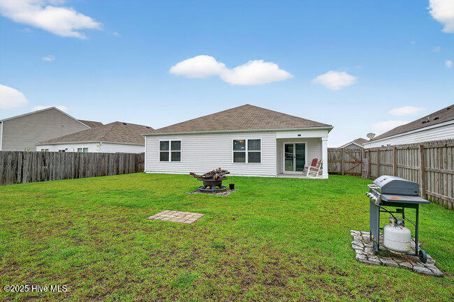 100528585 | Photo 28