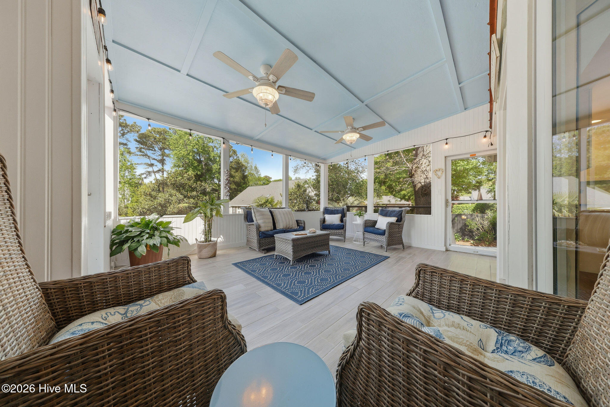 100567317 | Photo 59