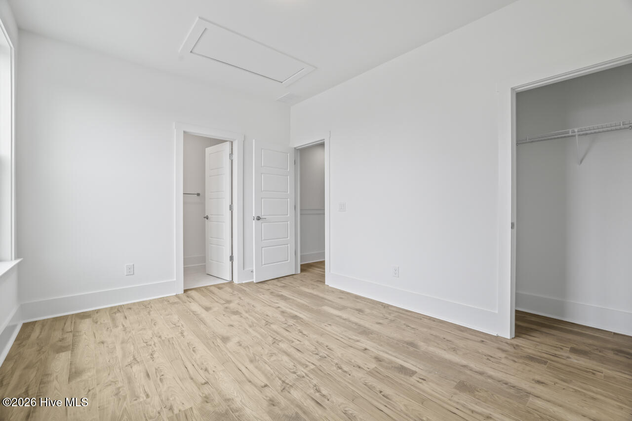 100544429 | Photo 31