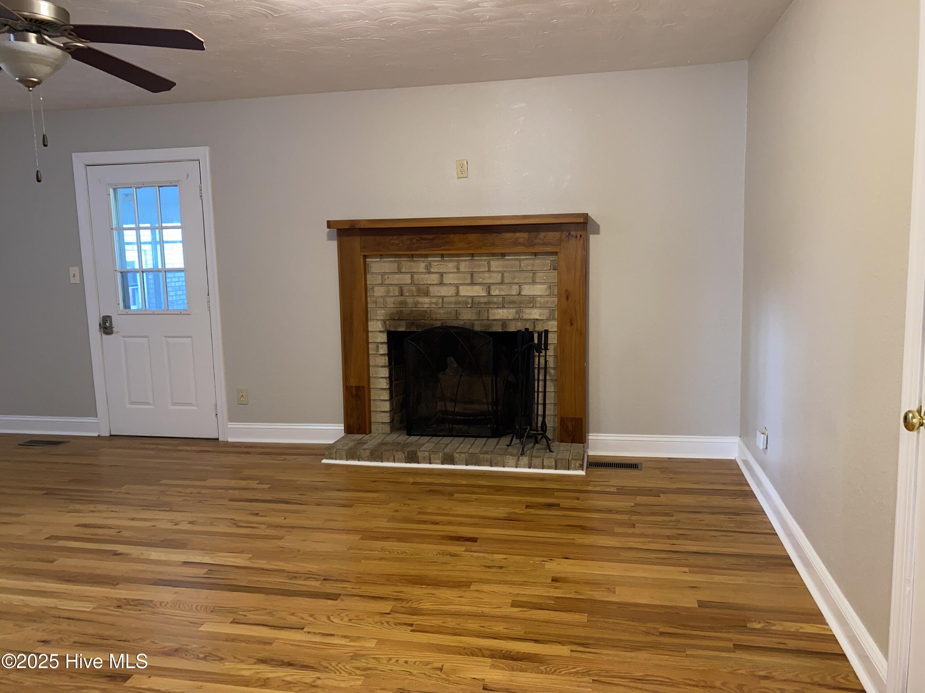 100532699 | Photo 17