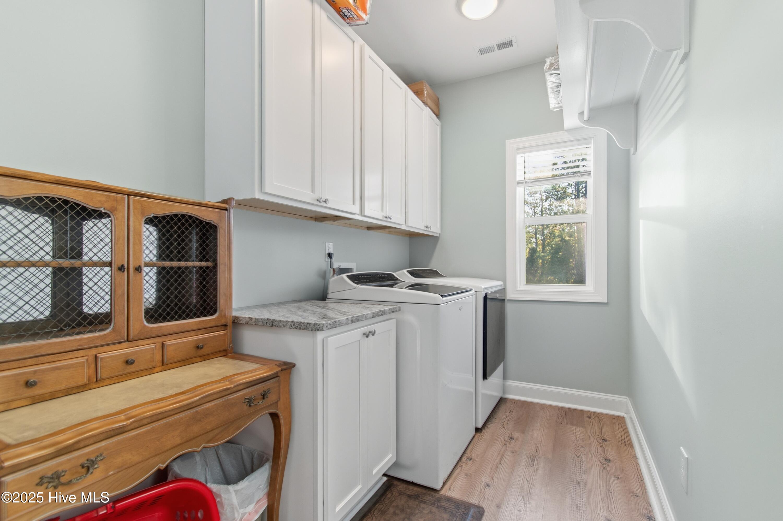 100545993 | Photo 20