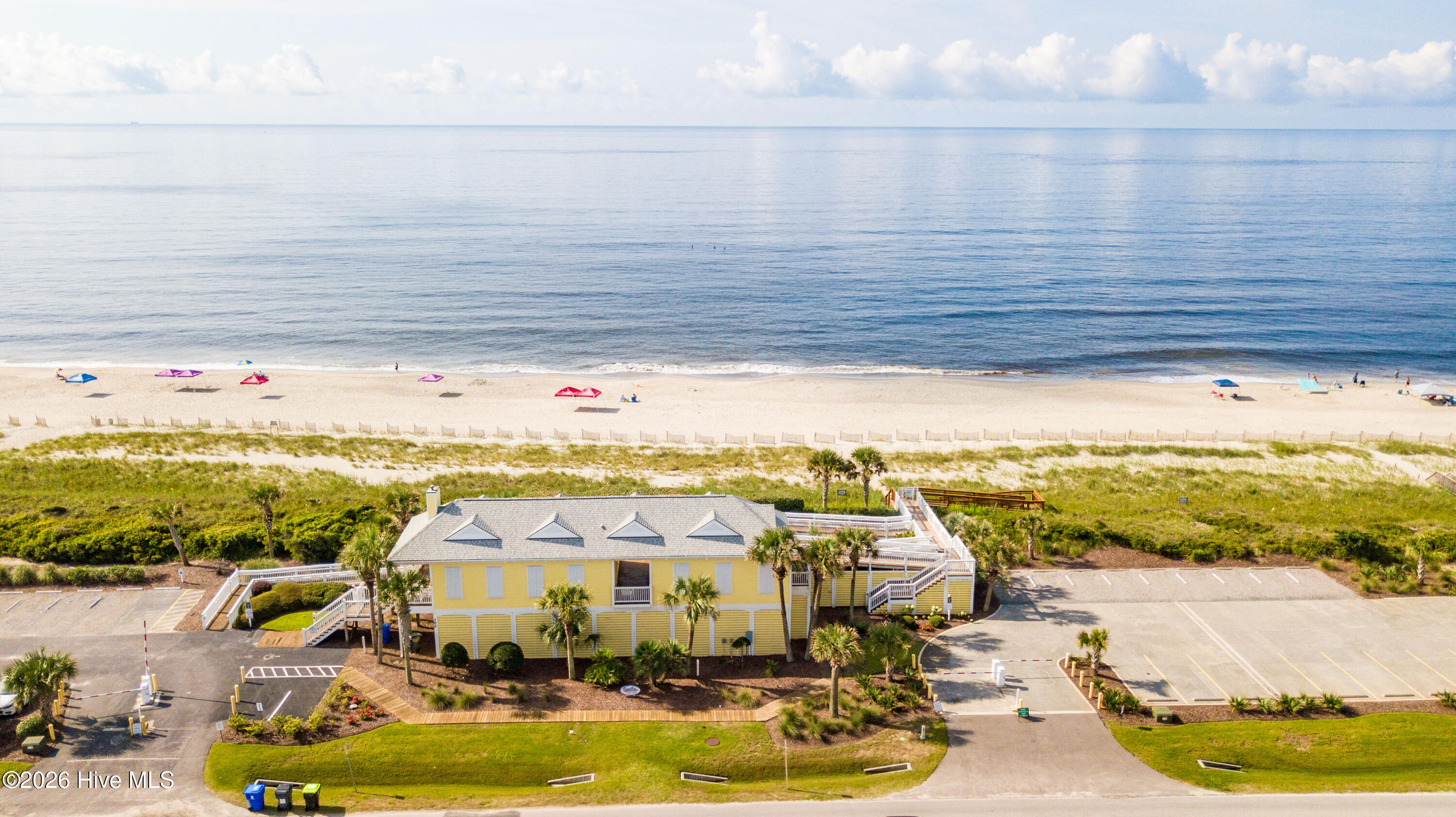 100566975 | Photo 53