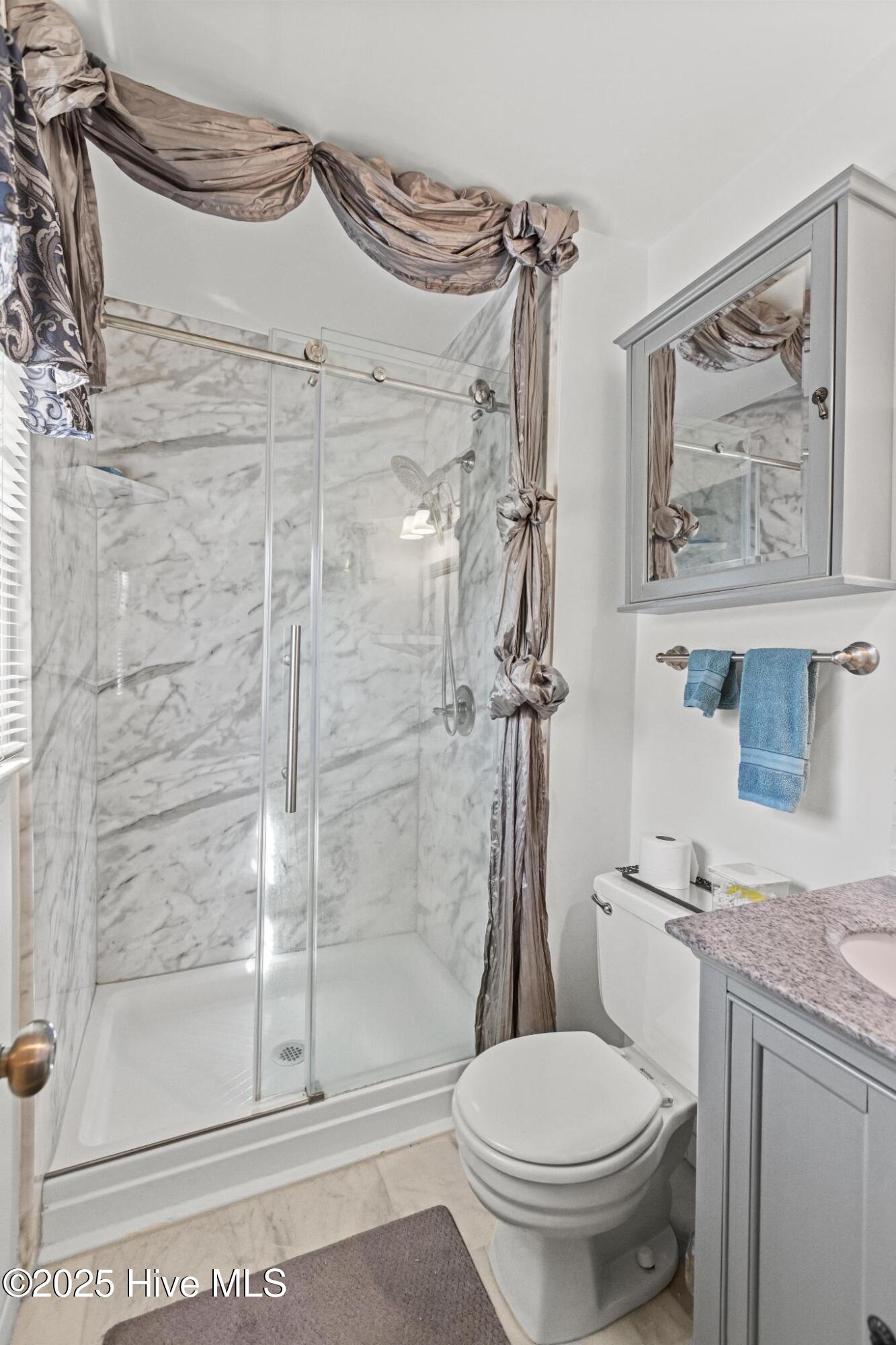 100537186 | Photo 31