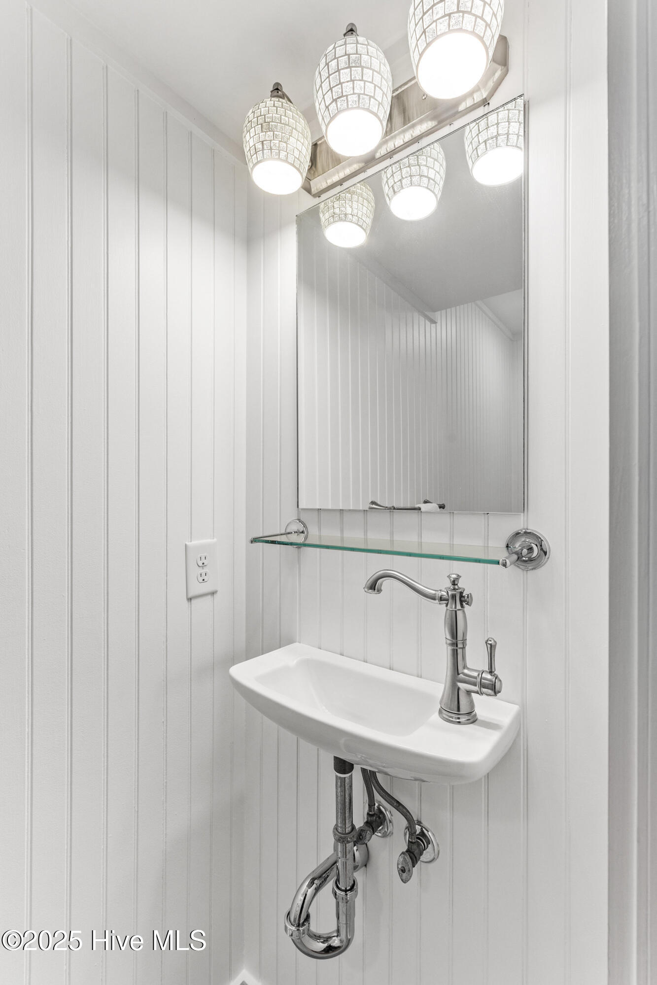 100521307 | Photo 19