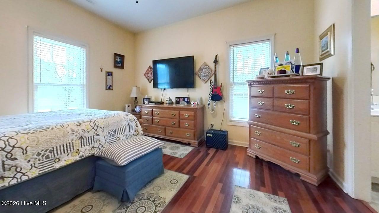 100559167 | Photo 18