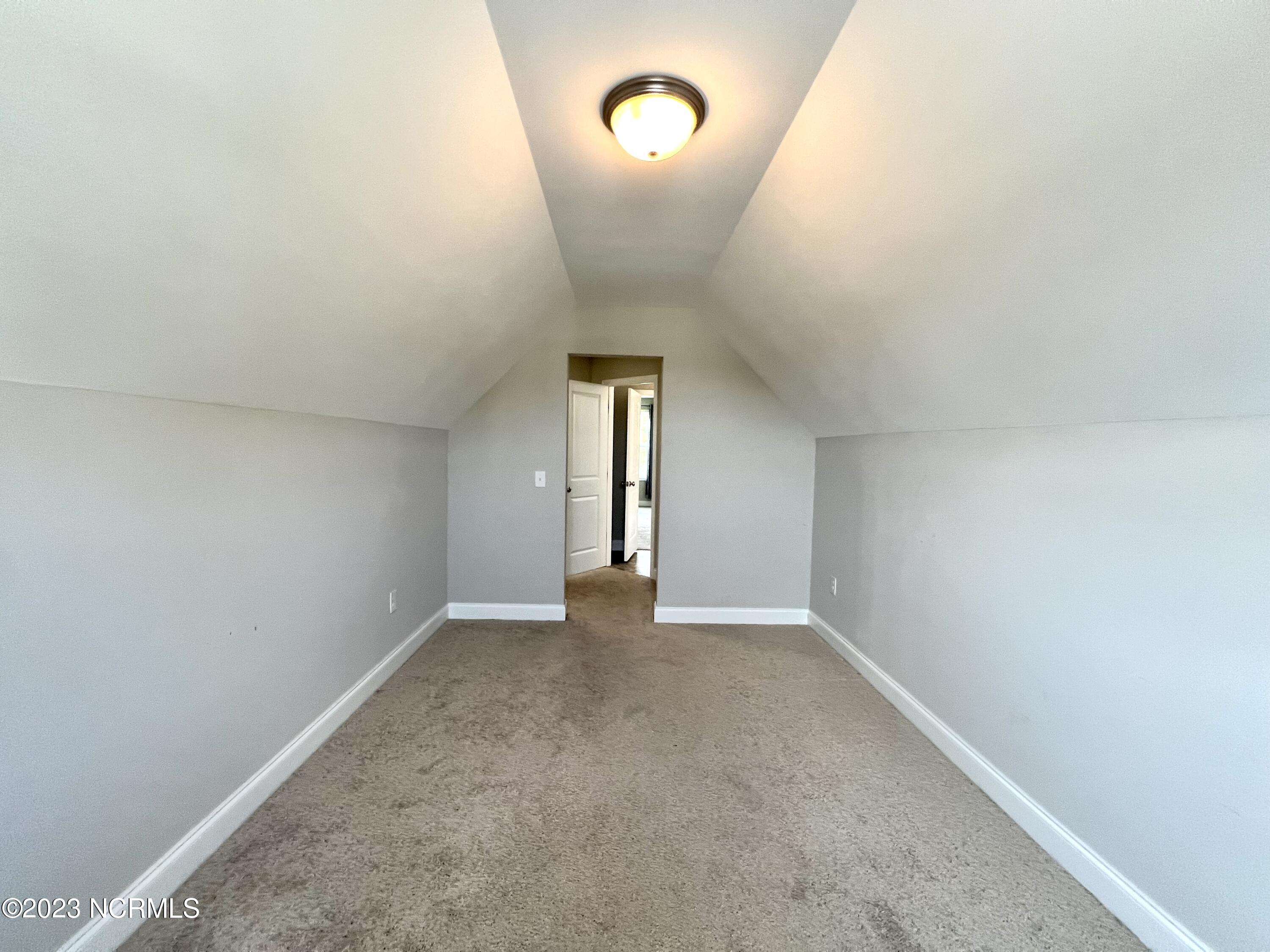 100559213 | Photo 19