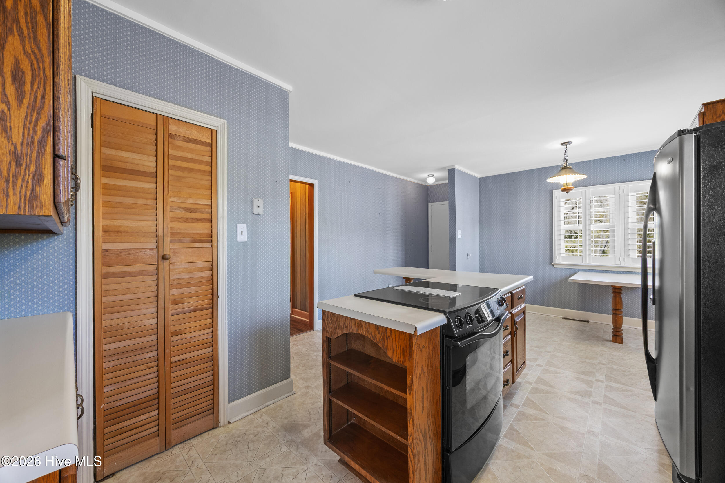 100564619 | Photo 14