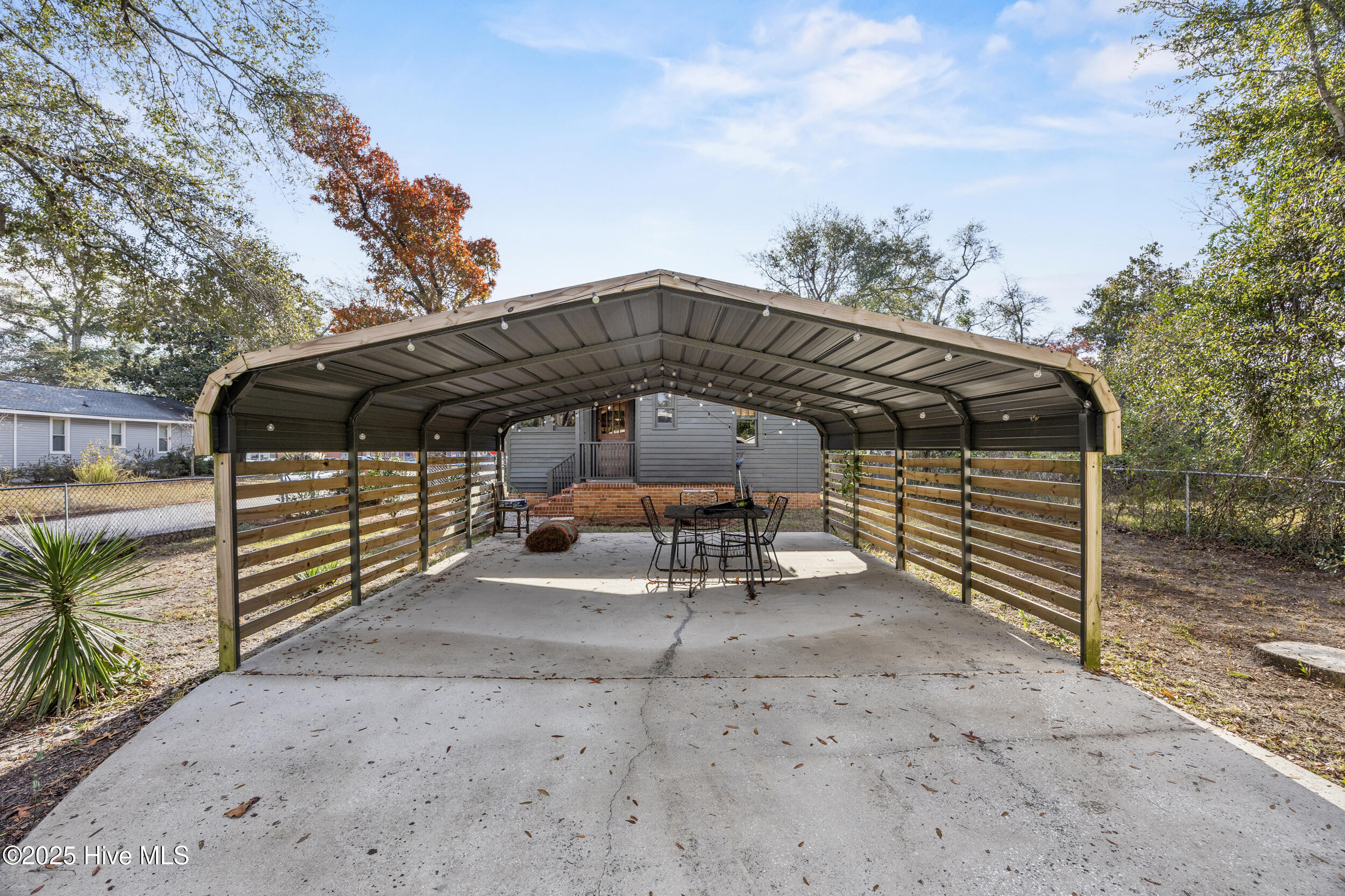 100544356 | Photo 45