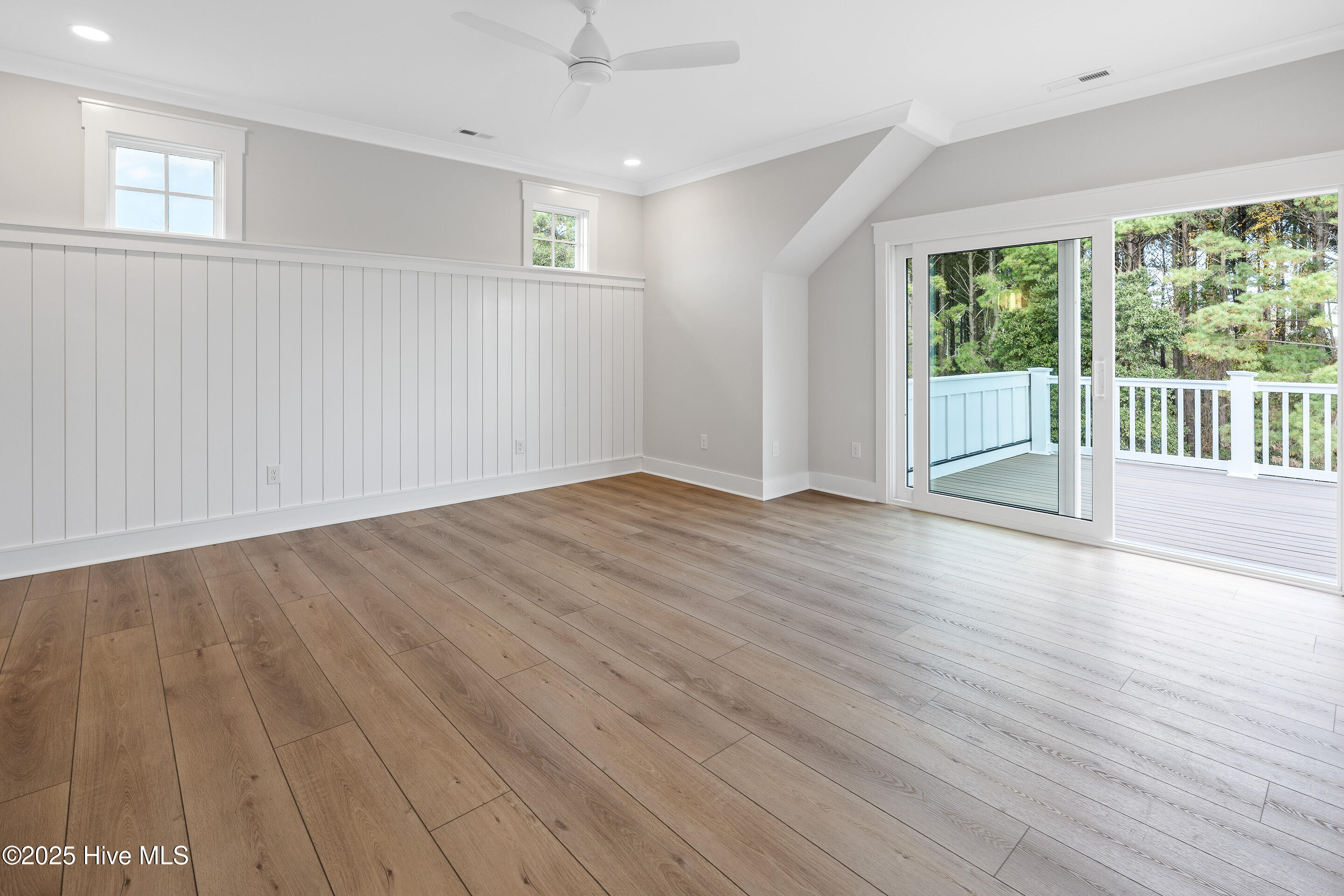 100525288 | Photo 54