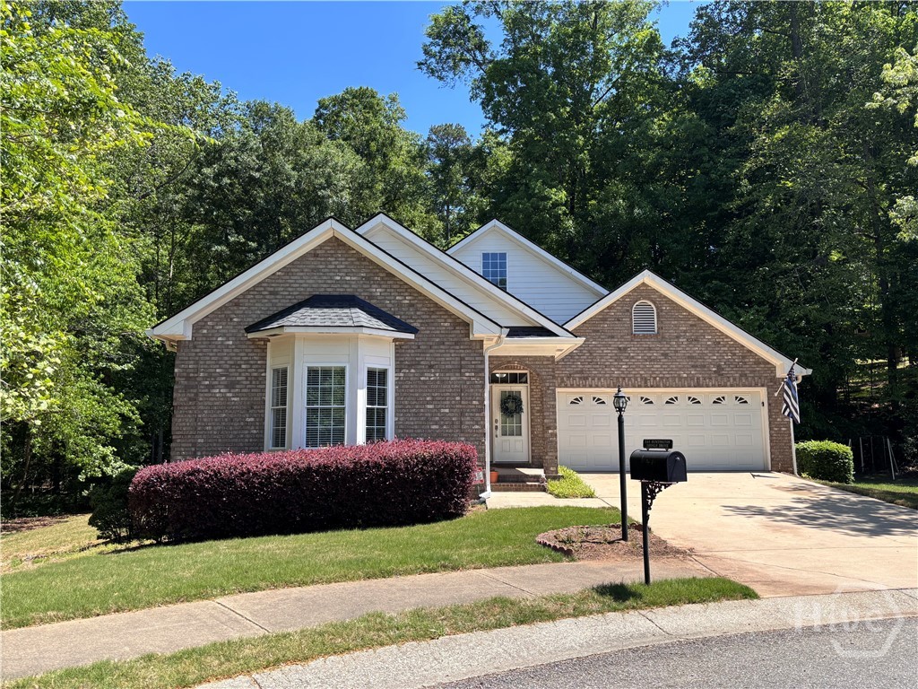 FEATURED LISTINGS