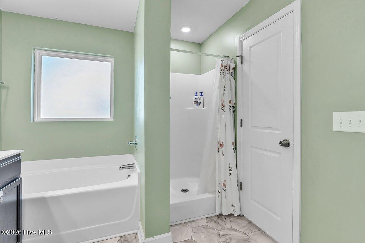 100559936 | Photo 36