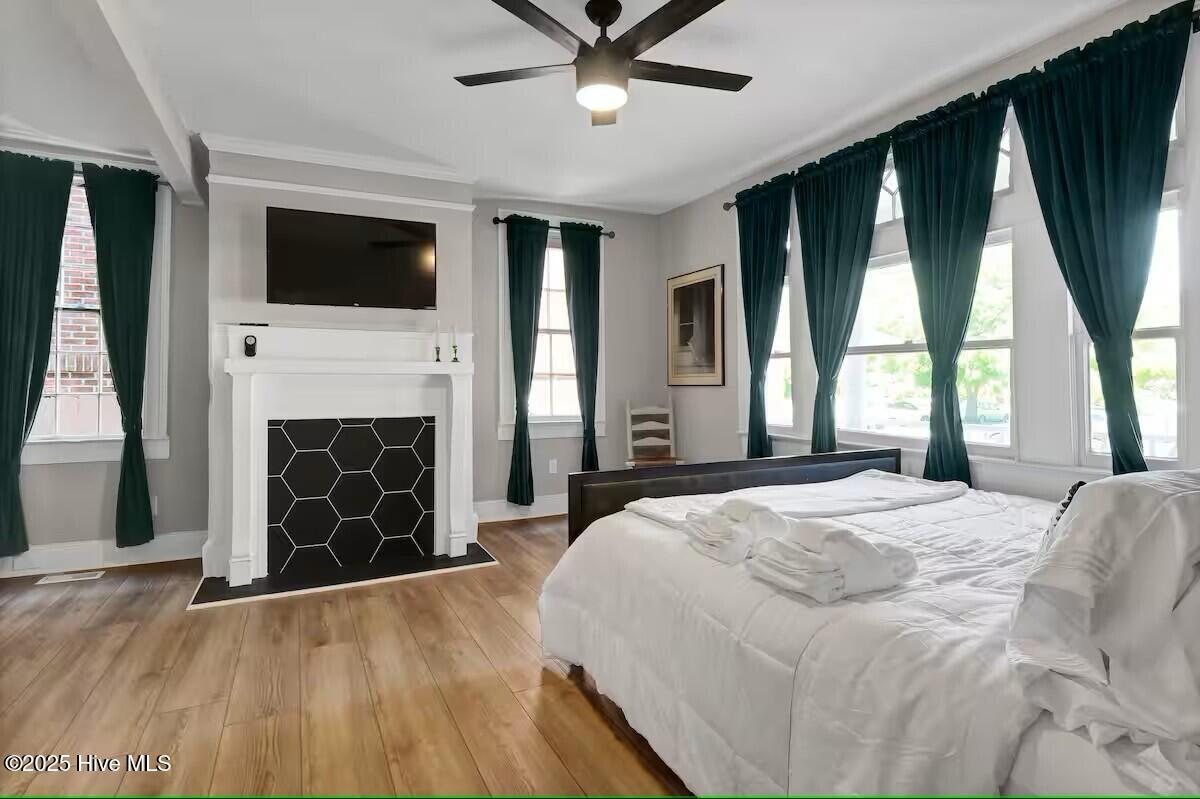 100542130 | Photo 16