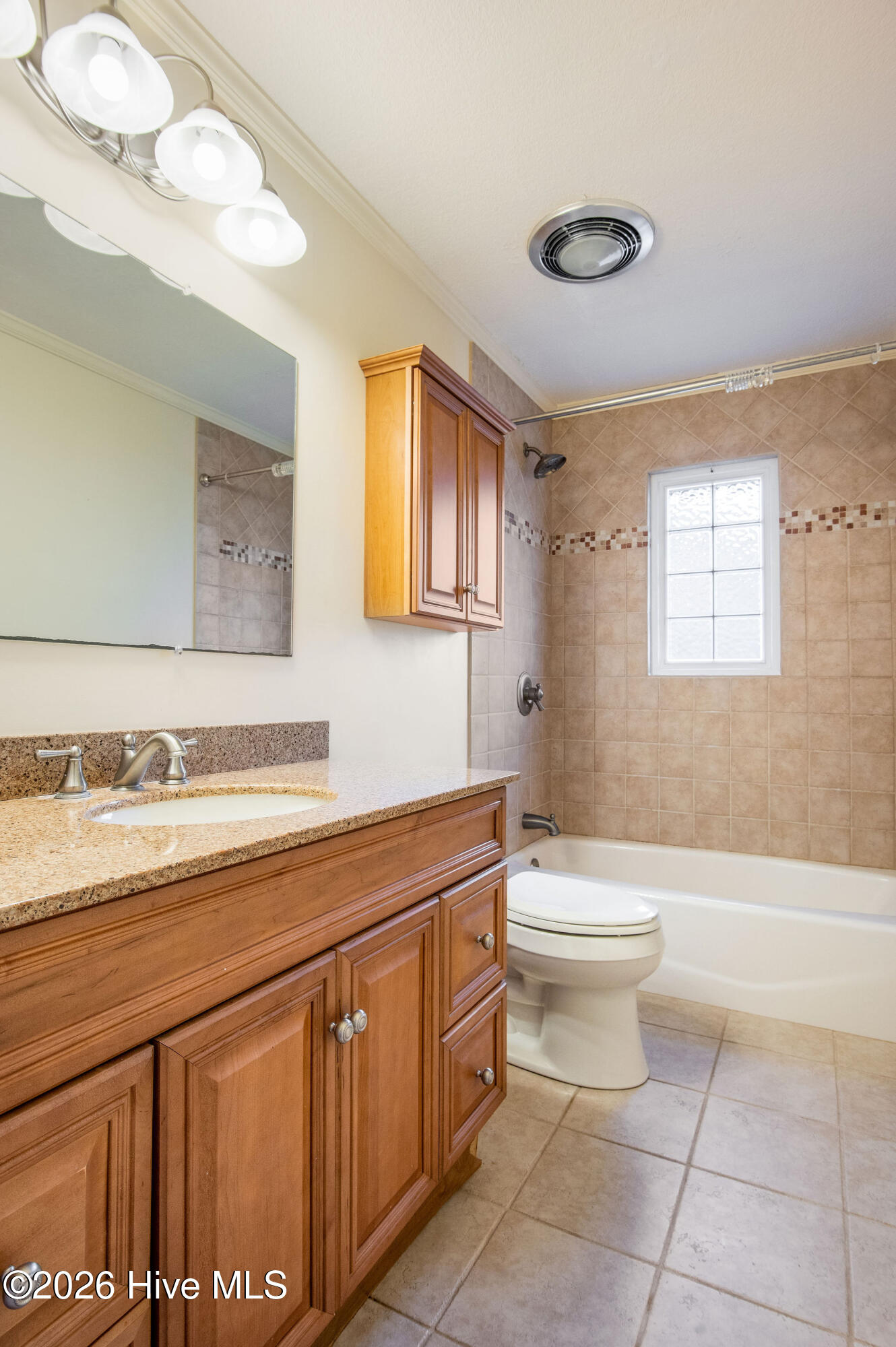 100556602 | Photo 57