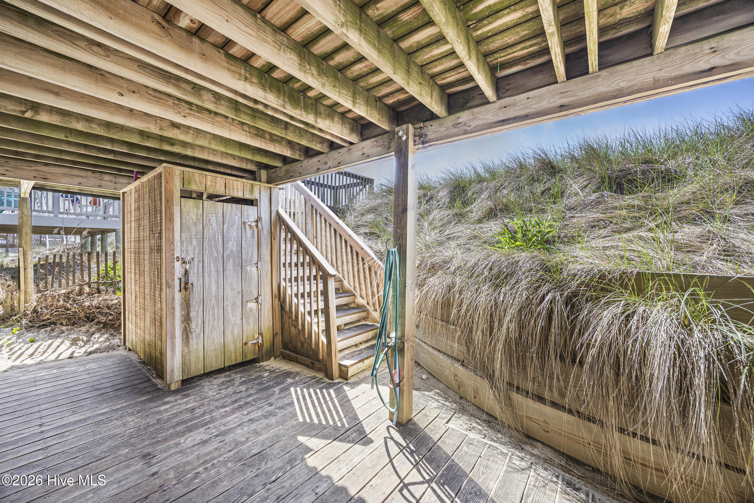 100568545 | Photo 58