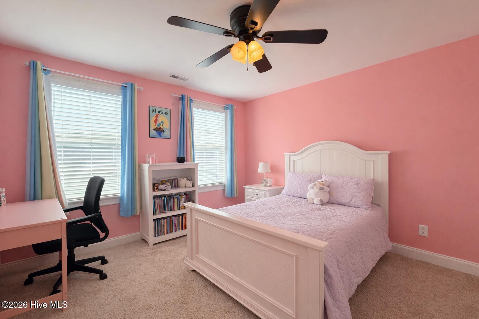 100553968 | Photo 36