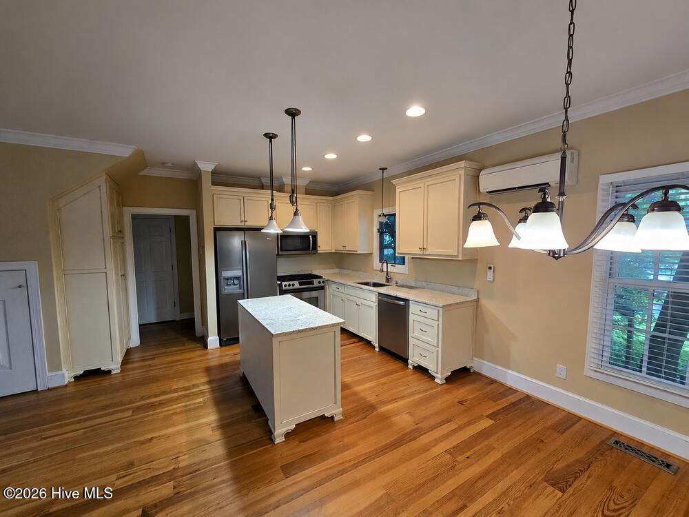 221 Pollock Street,New Bern