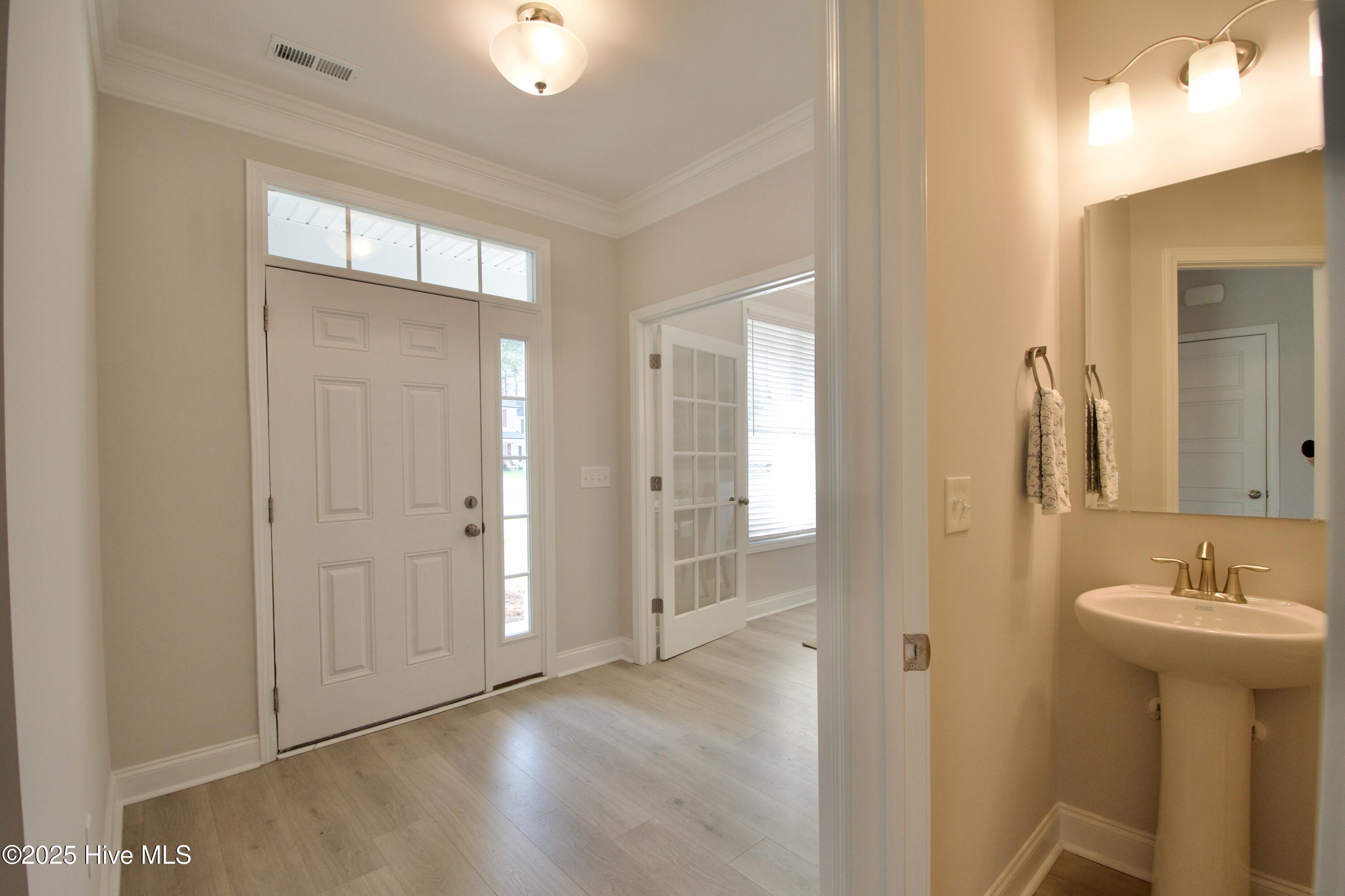 100540566 | Photo 15