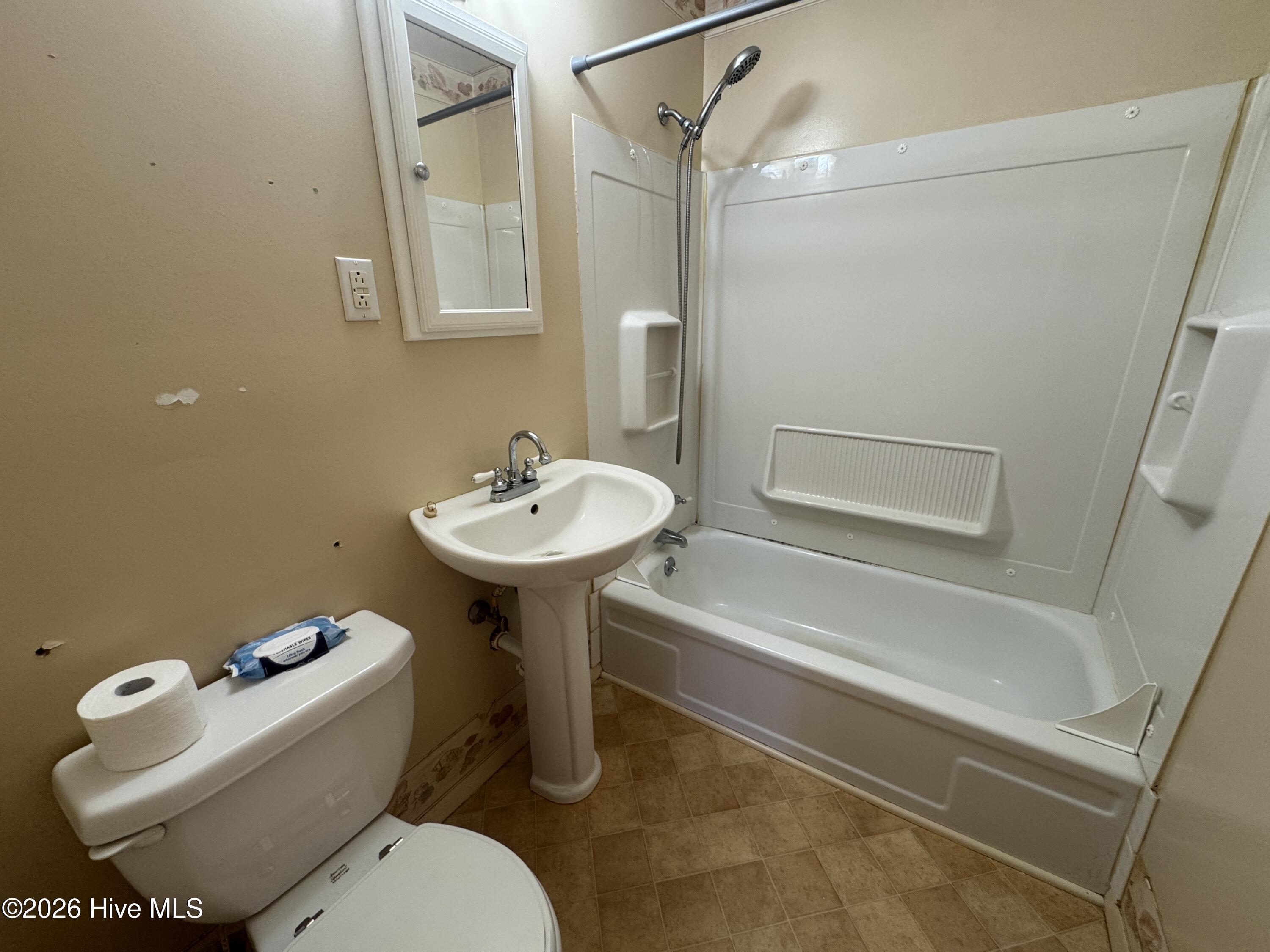 100553396 | Photo 17