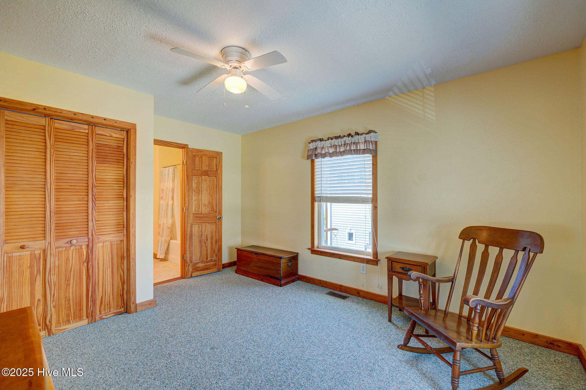 100505826 | Photo 31