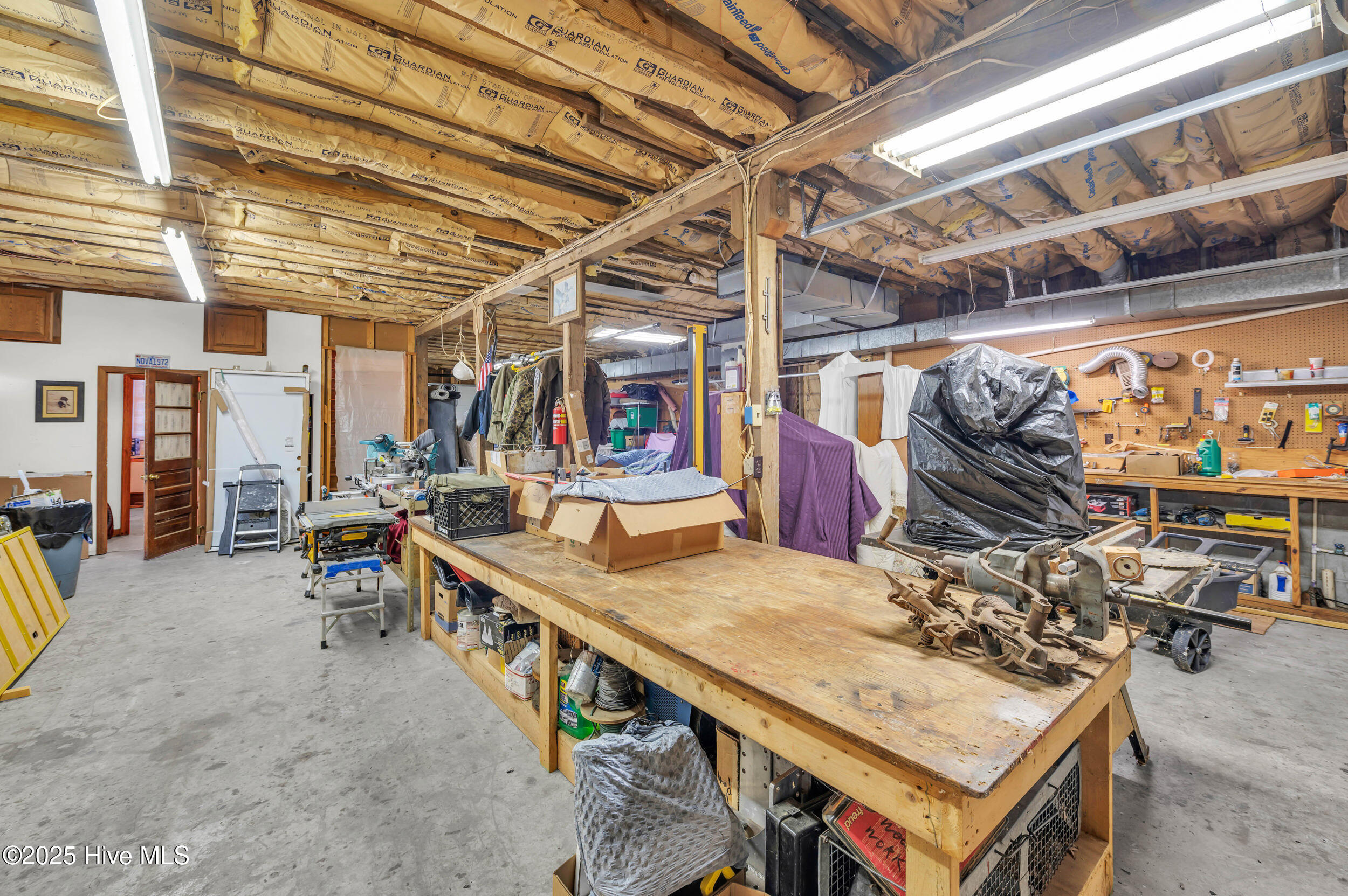 100532115 | Photo 93