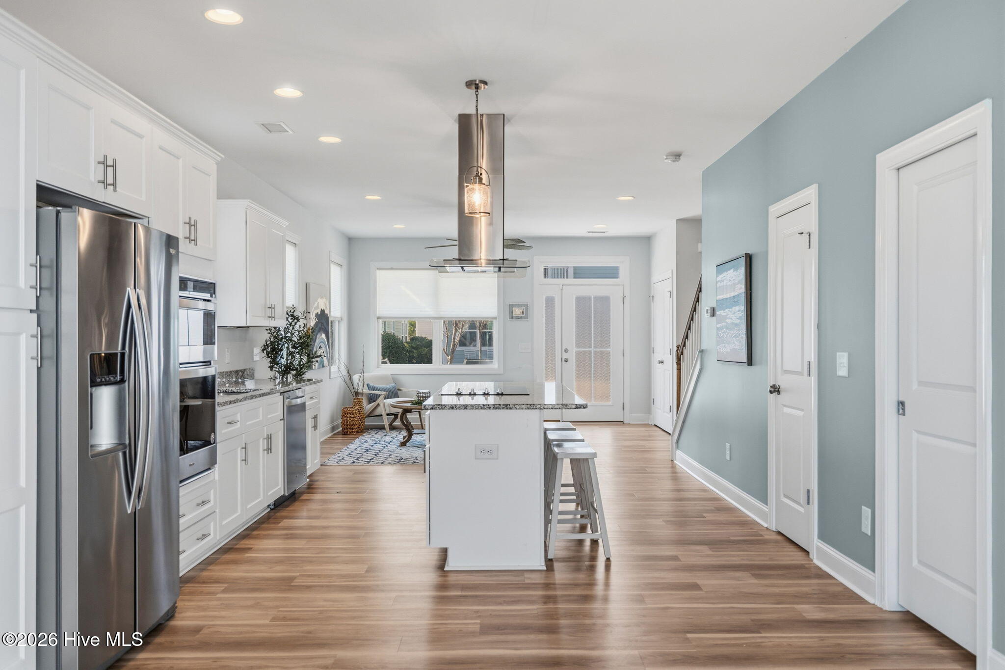 100558754 | Photo 14