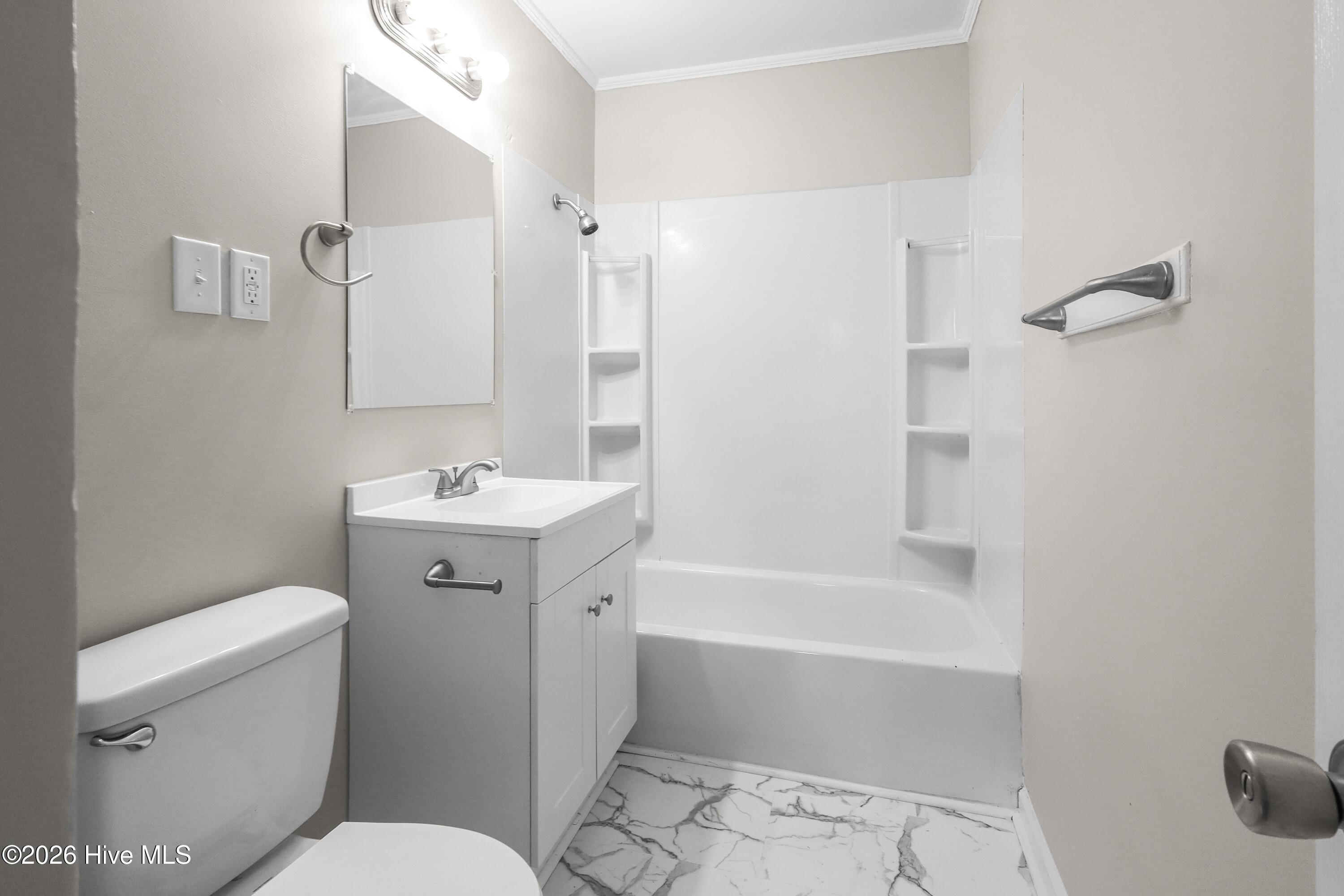 100547521 | Photo 32