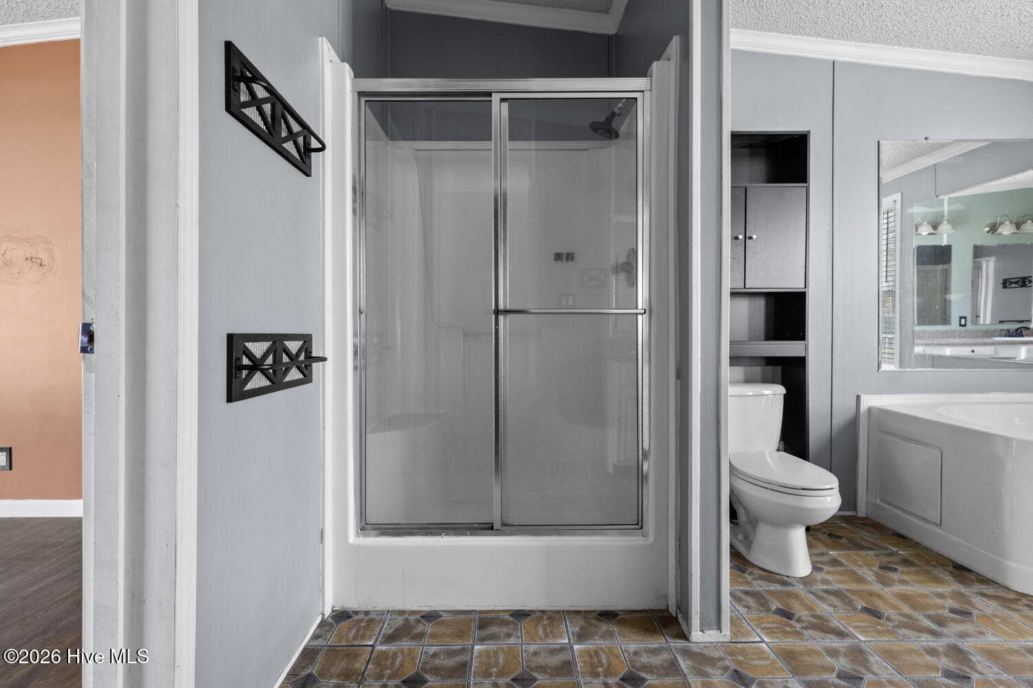 100550172 | Photo 10