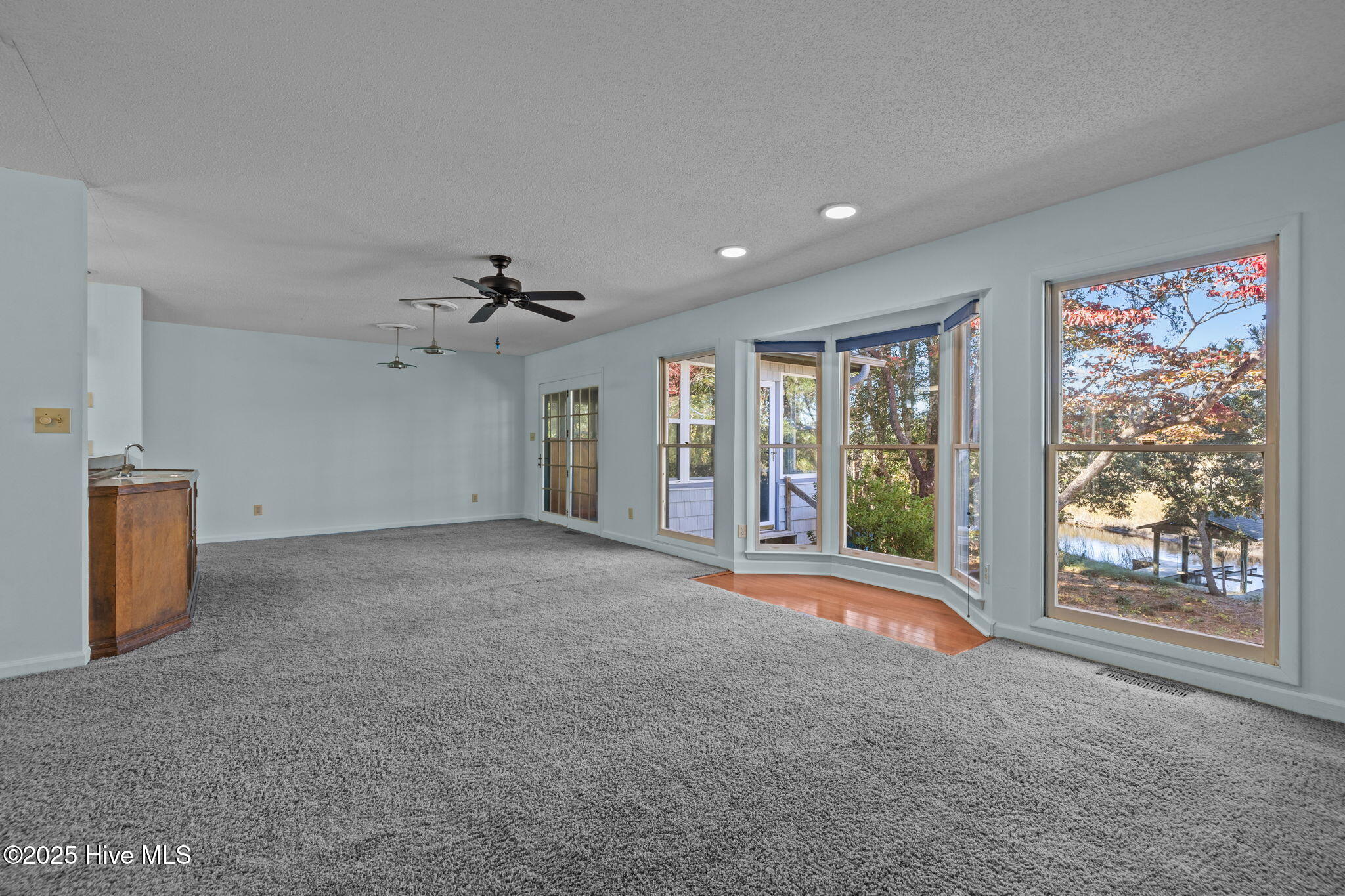 100541543 | Photo 22