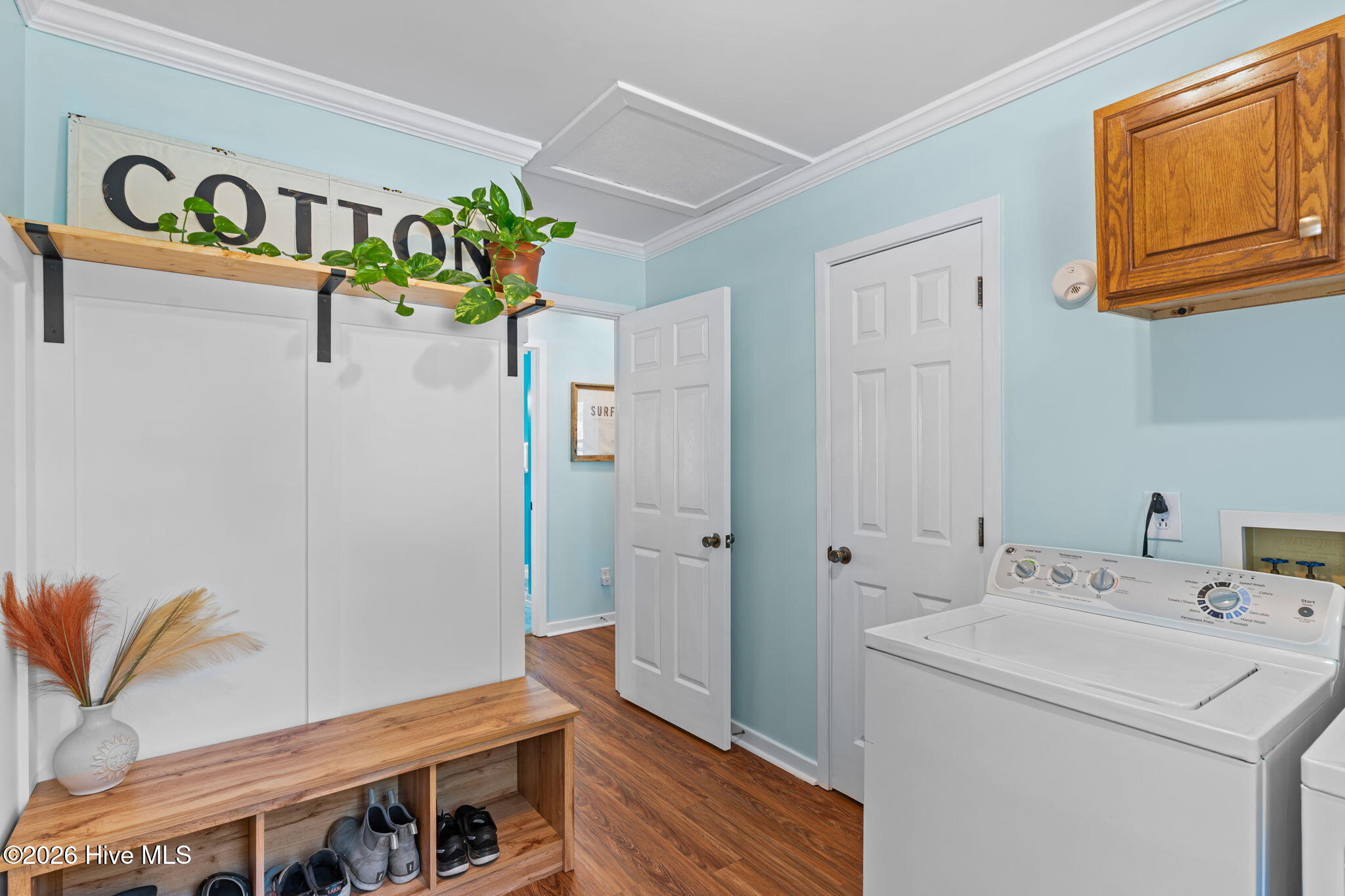 100557804 | Photo 26